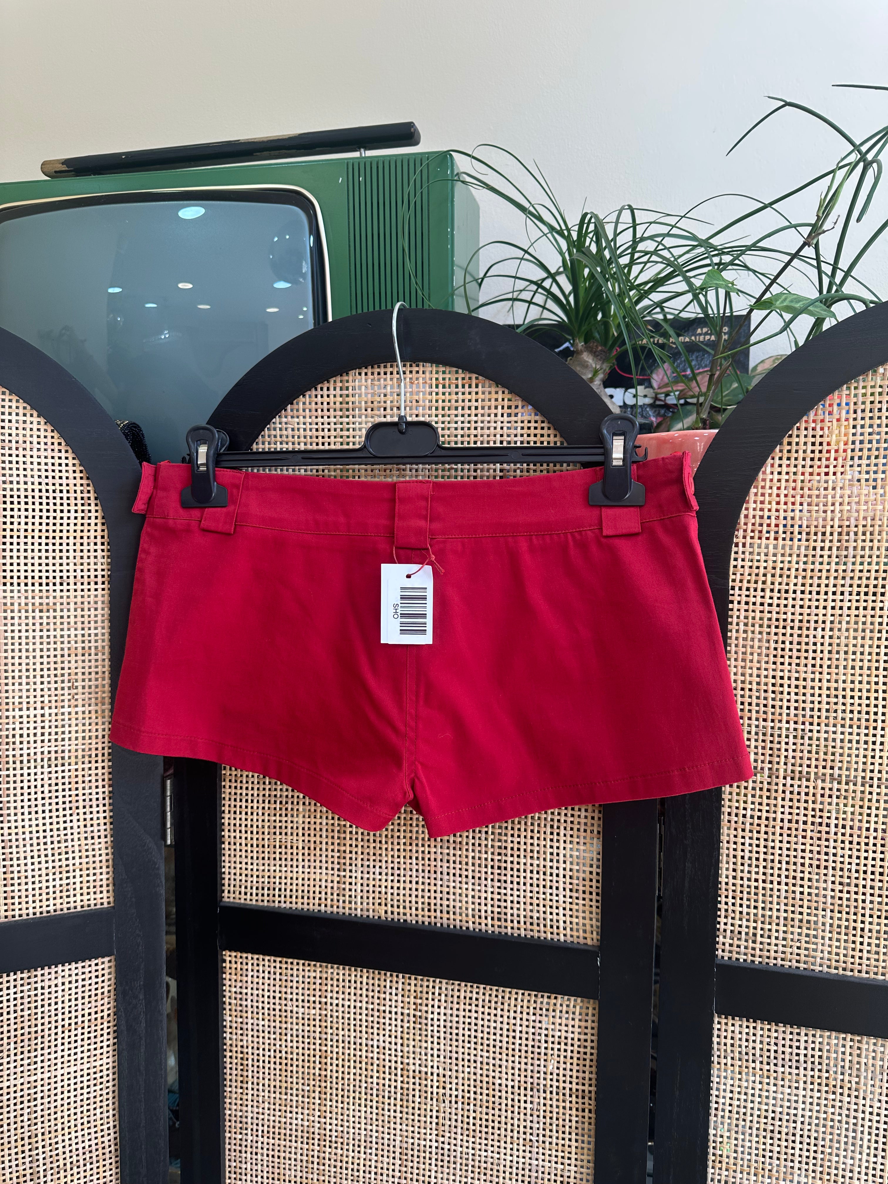 Super hot deadstock red shorts