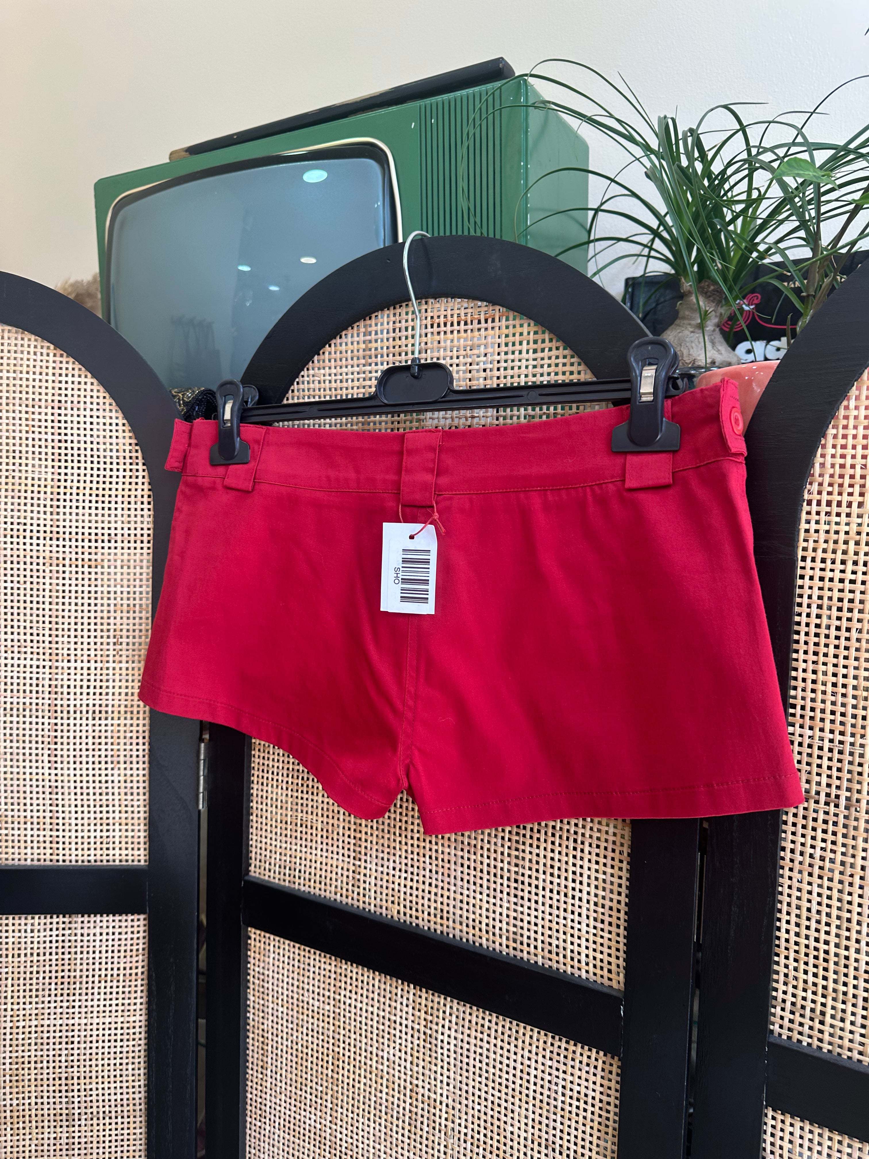 Super hot deadstock red shorts