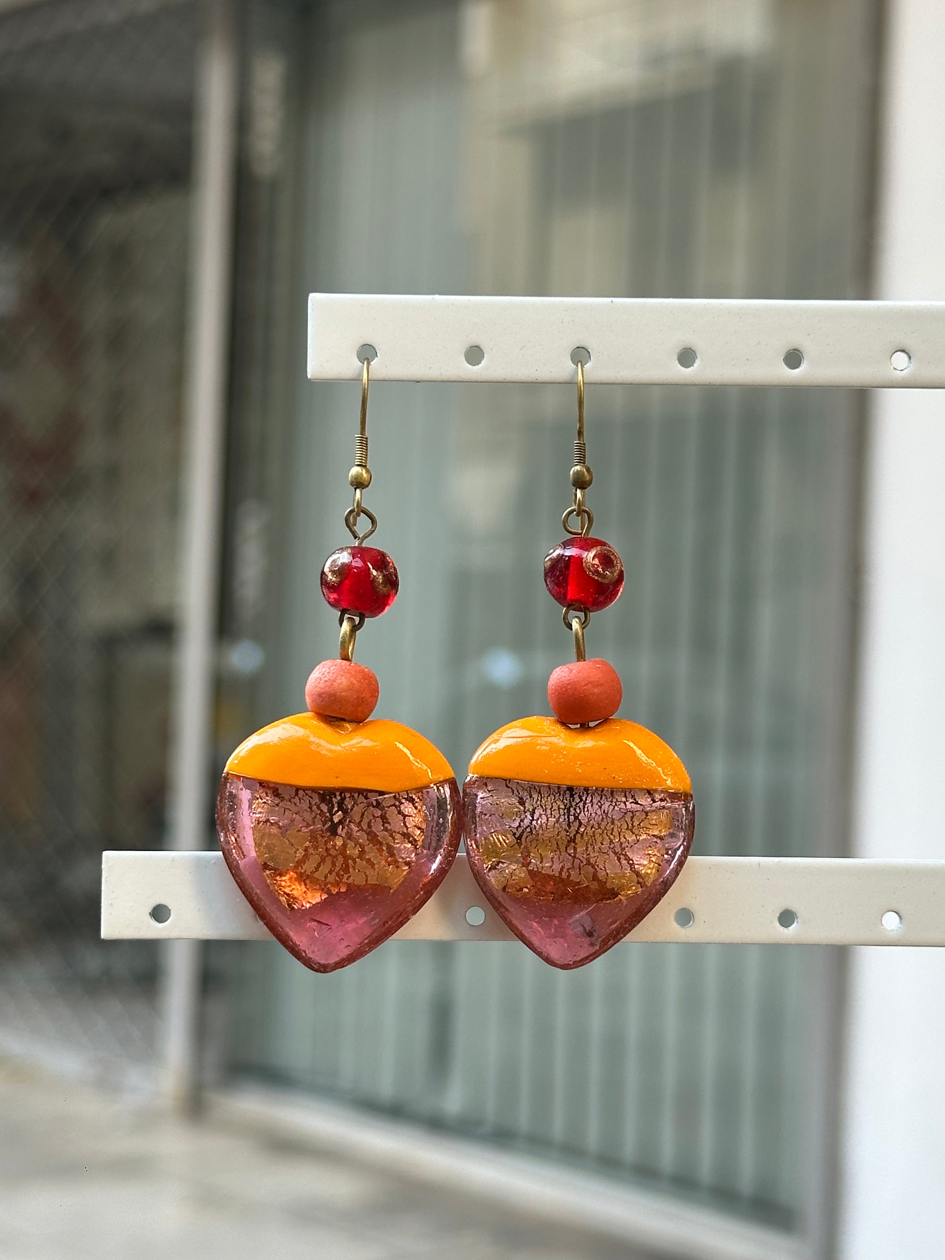 Deadstock Y2K heart earrings