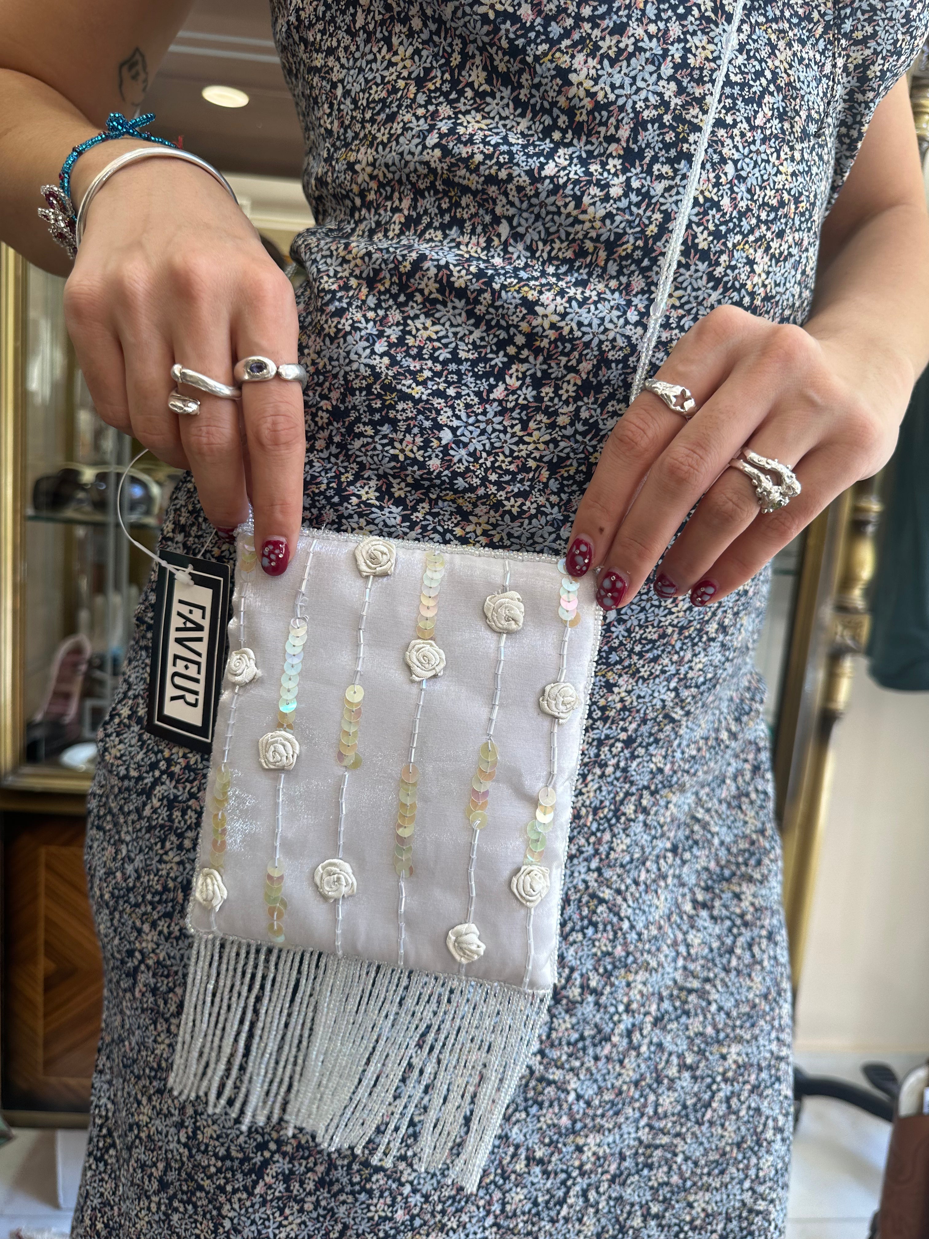 Super cute deadstock cross body beaded bag