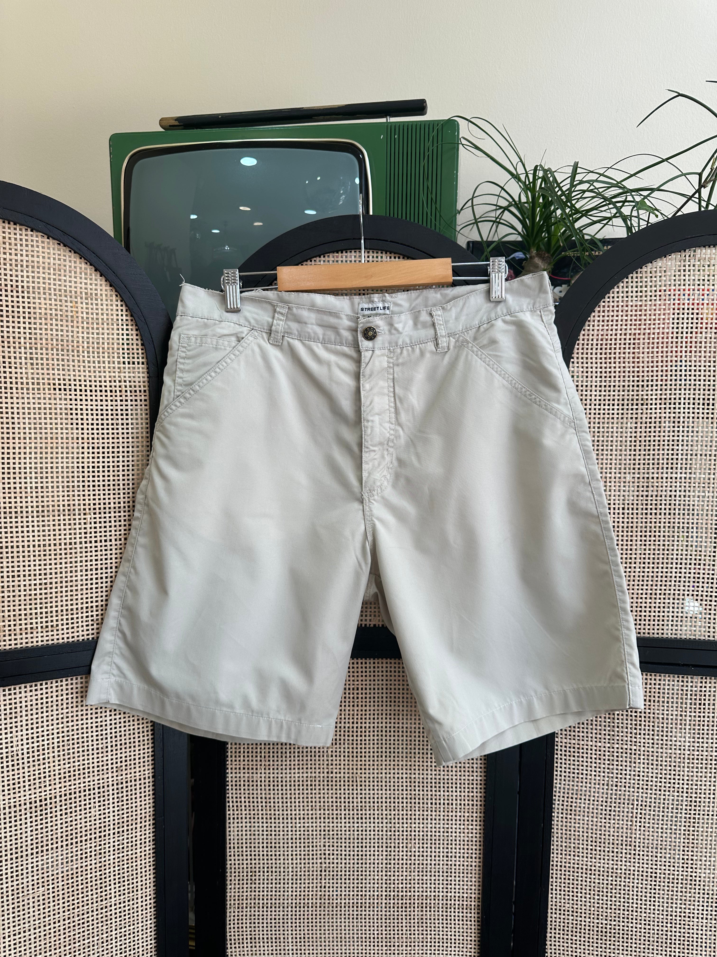 Beige Bermuda shorts