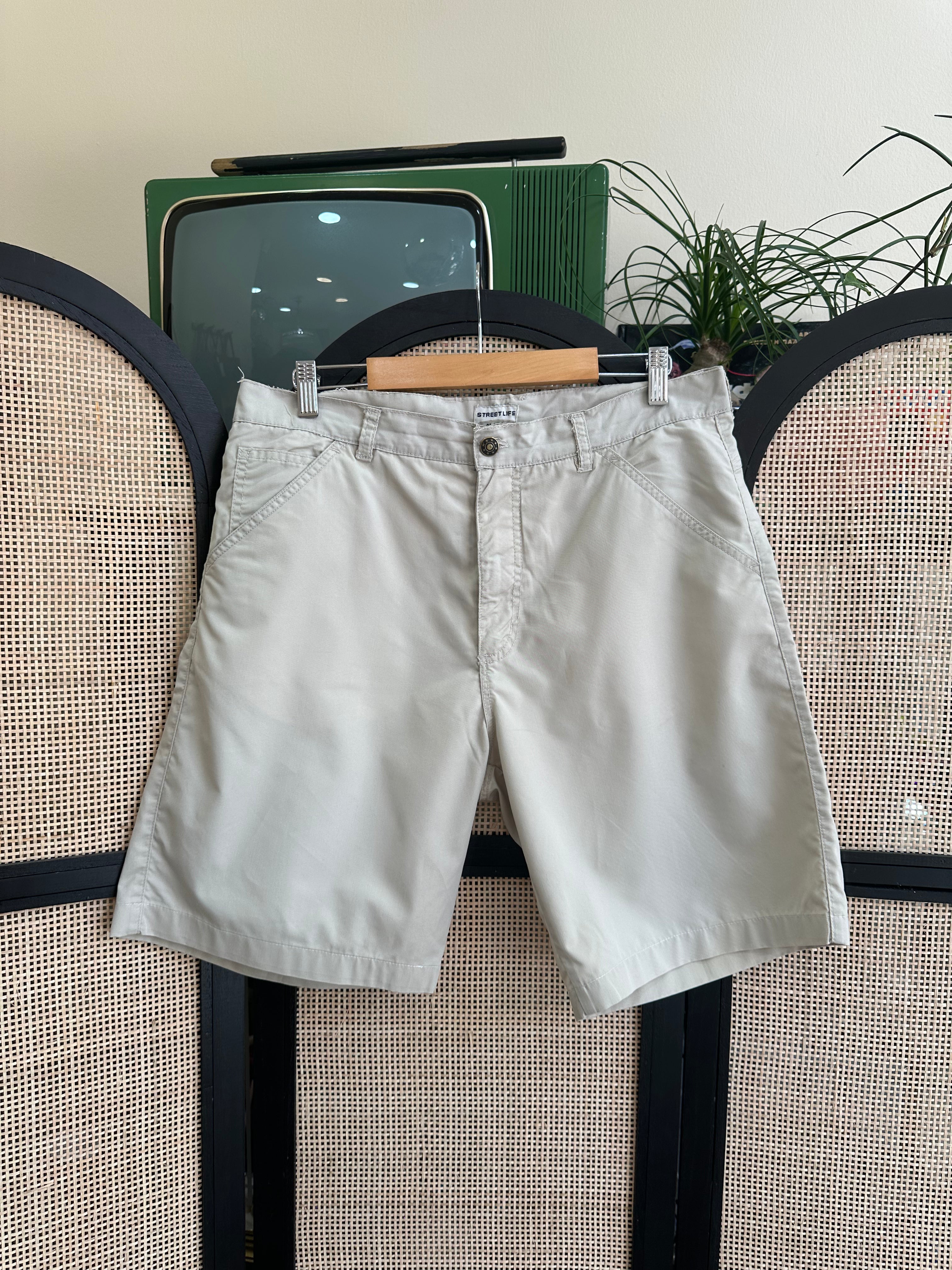 Beige Bermuda shorts