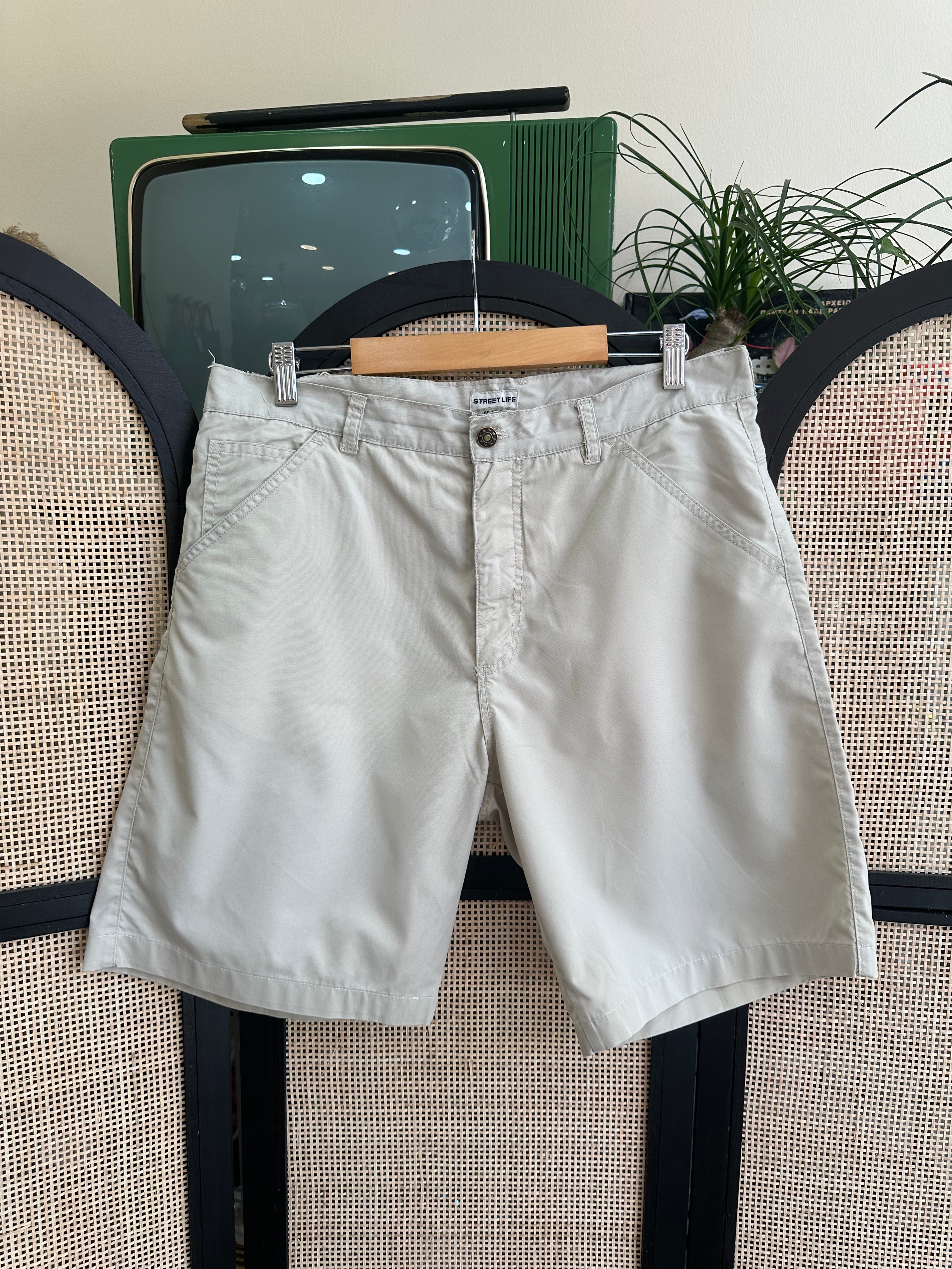 Beige Bermuda shorts