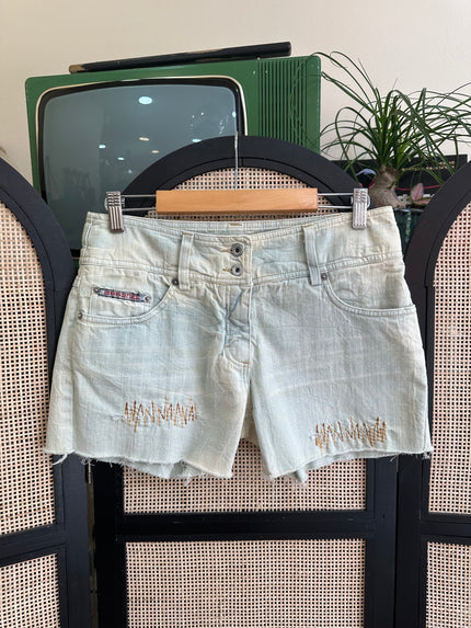 Super cute low rise denim hot shorts