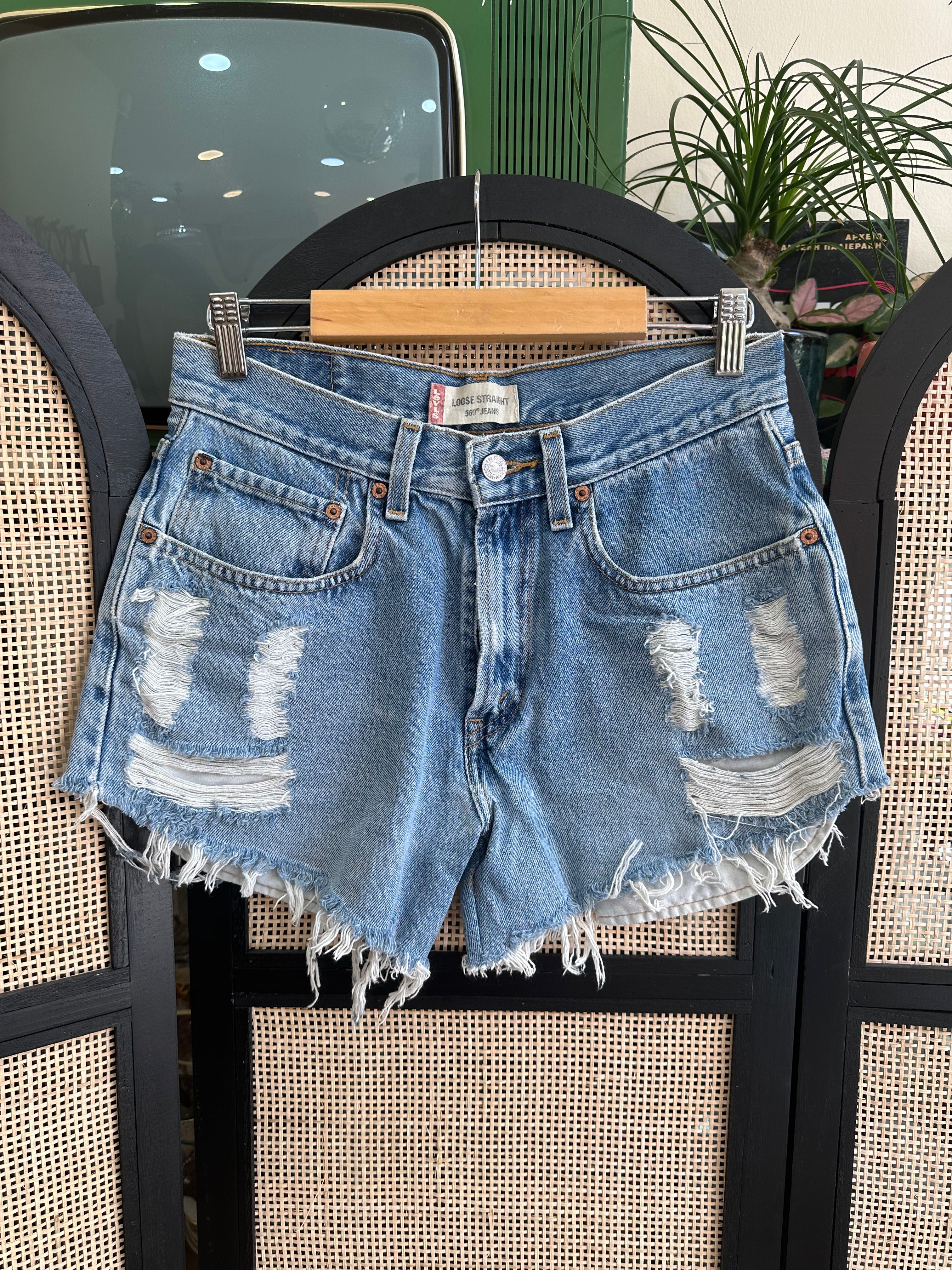 Levi’s hot shorts