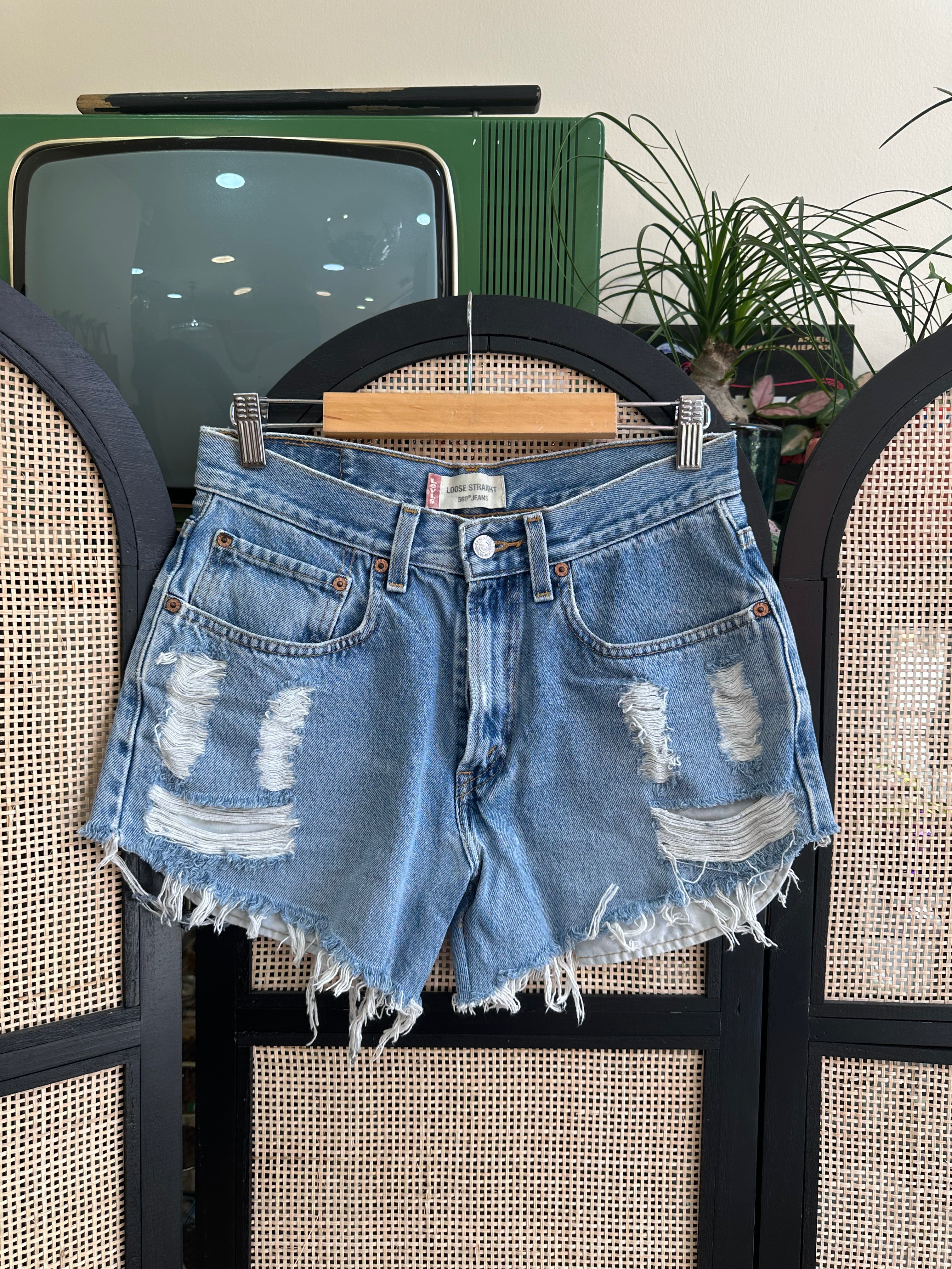 Levi’s hot shorts