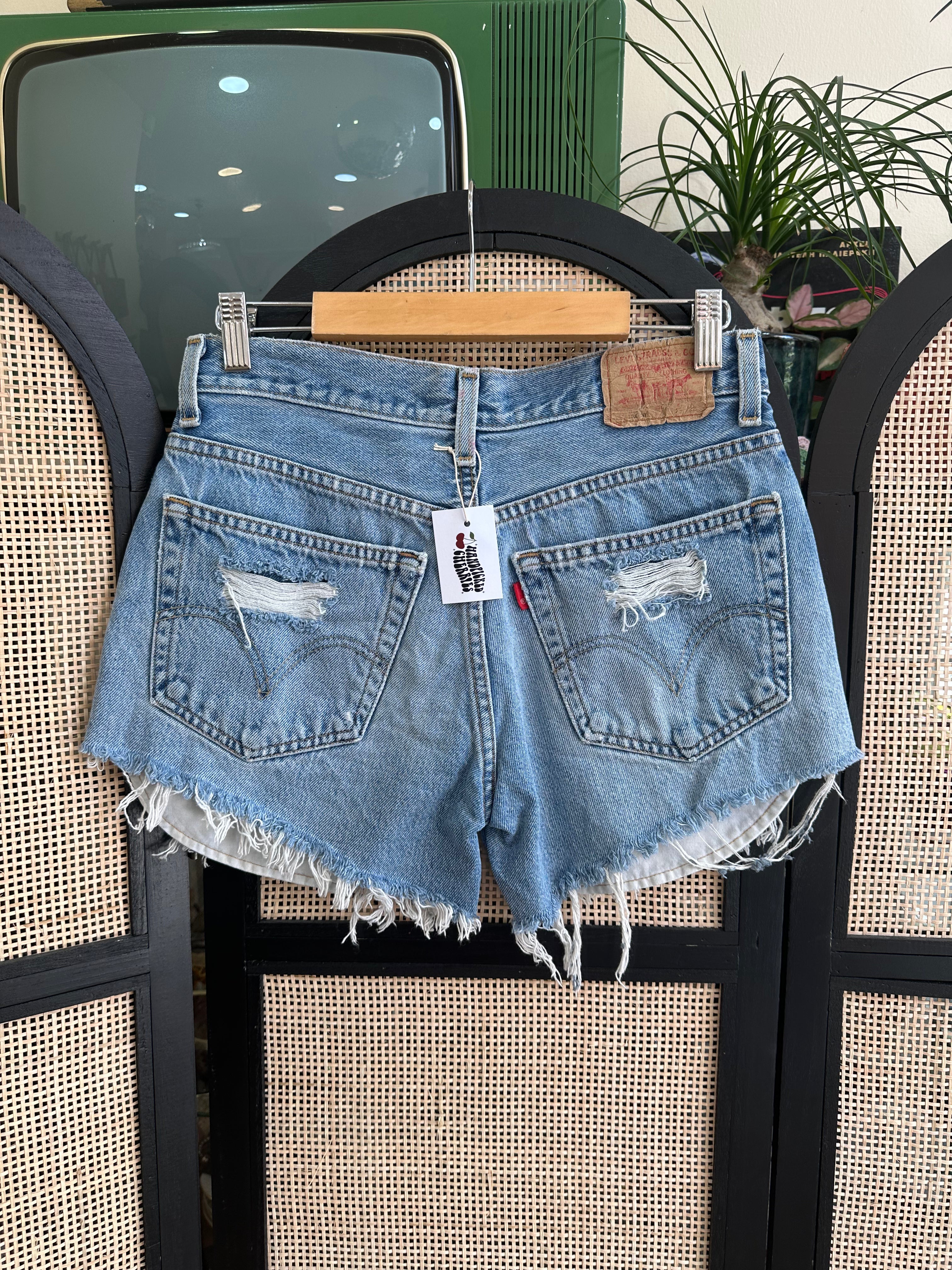 Levi’s hot shorts