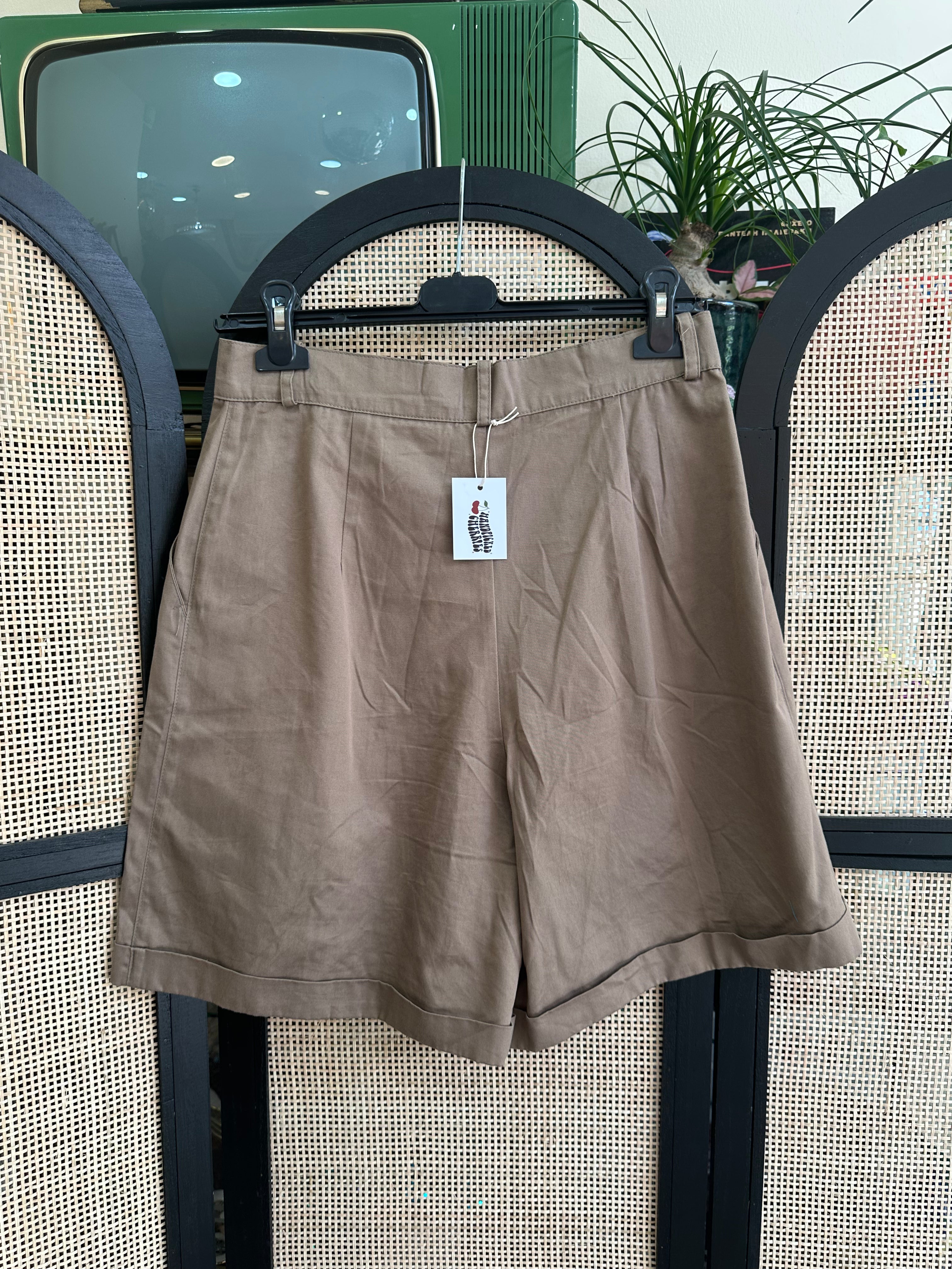 Vintage high waisted shorts
