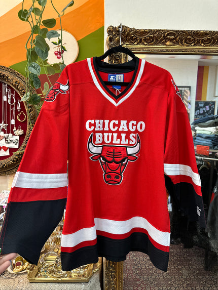 Vintagered Chicago Bulls hockey-style jersey by Starter (M)