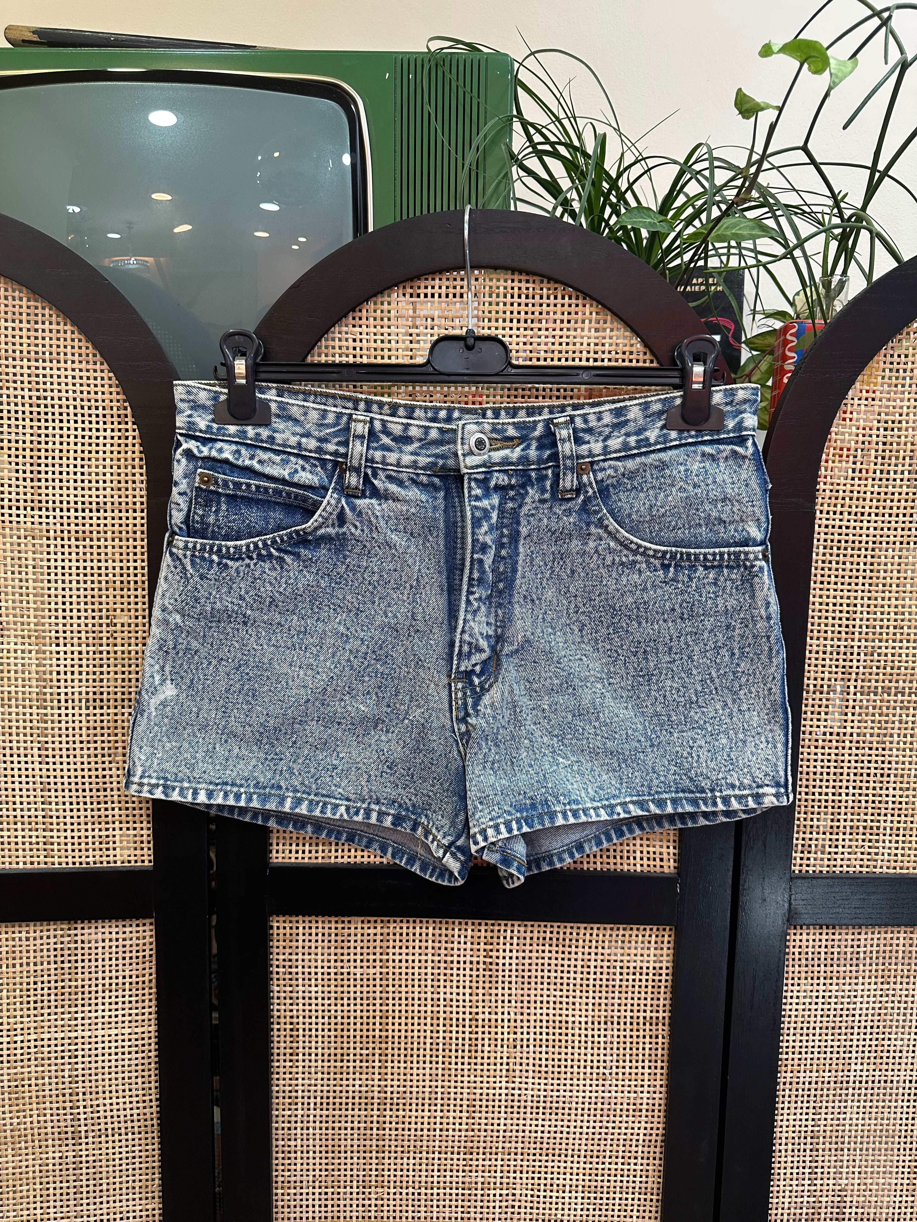 Super cute high waisted shorts