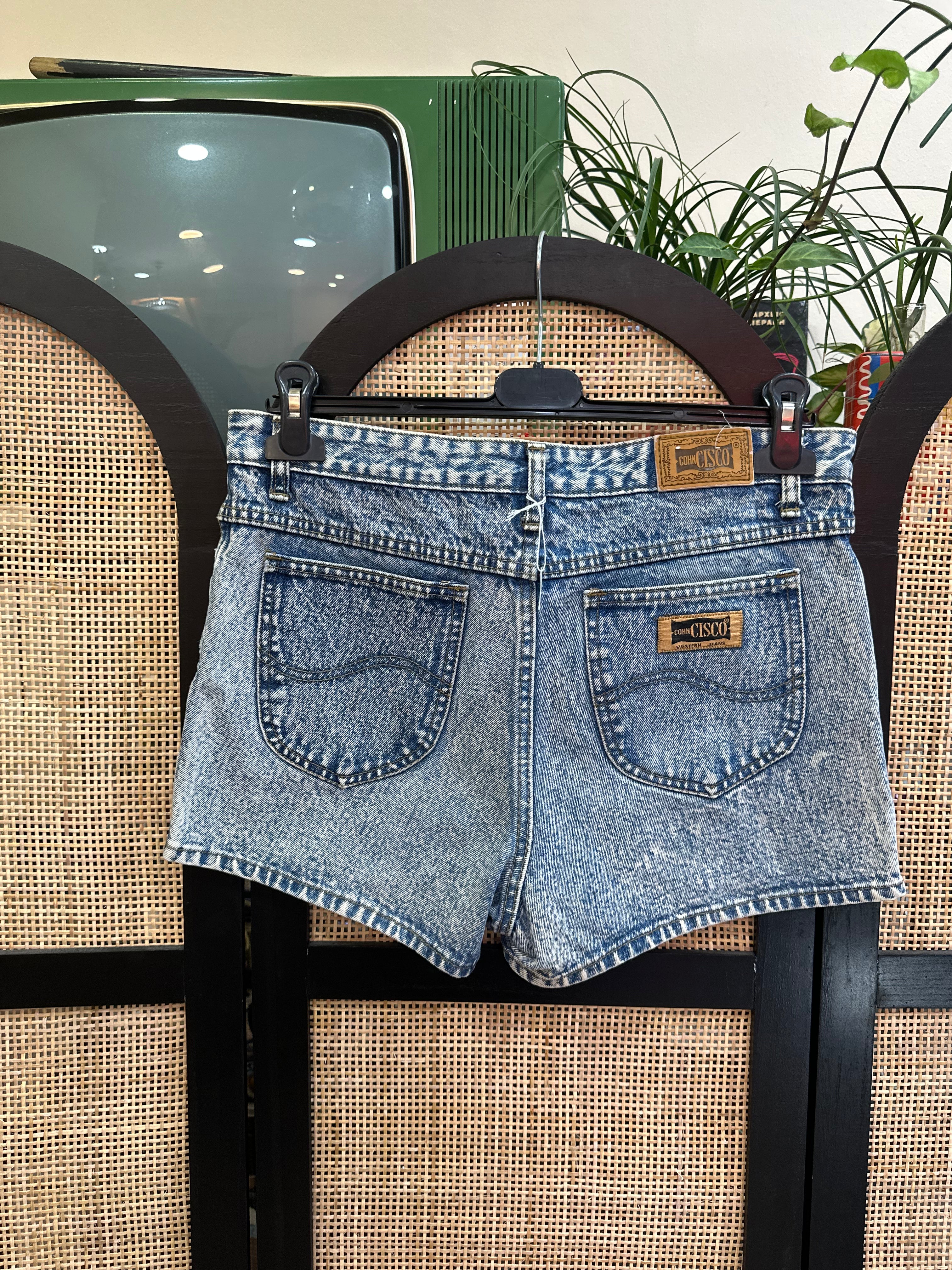 Super cute high waisted shorts