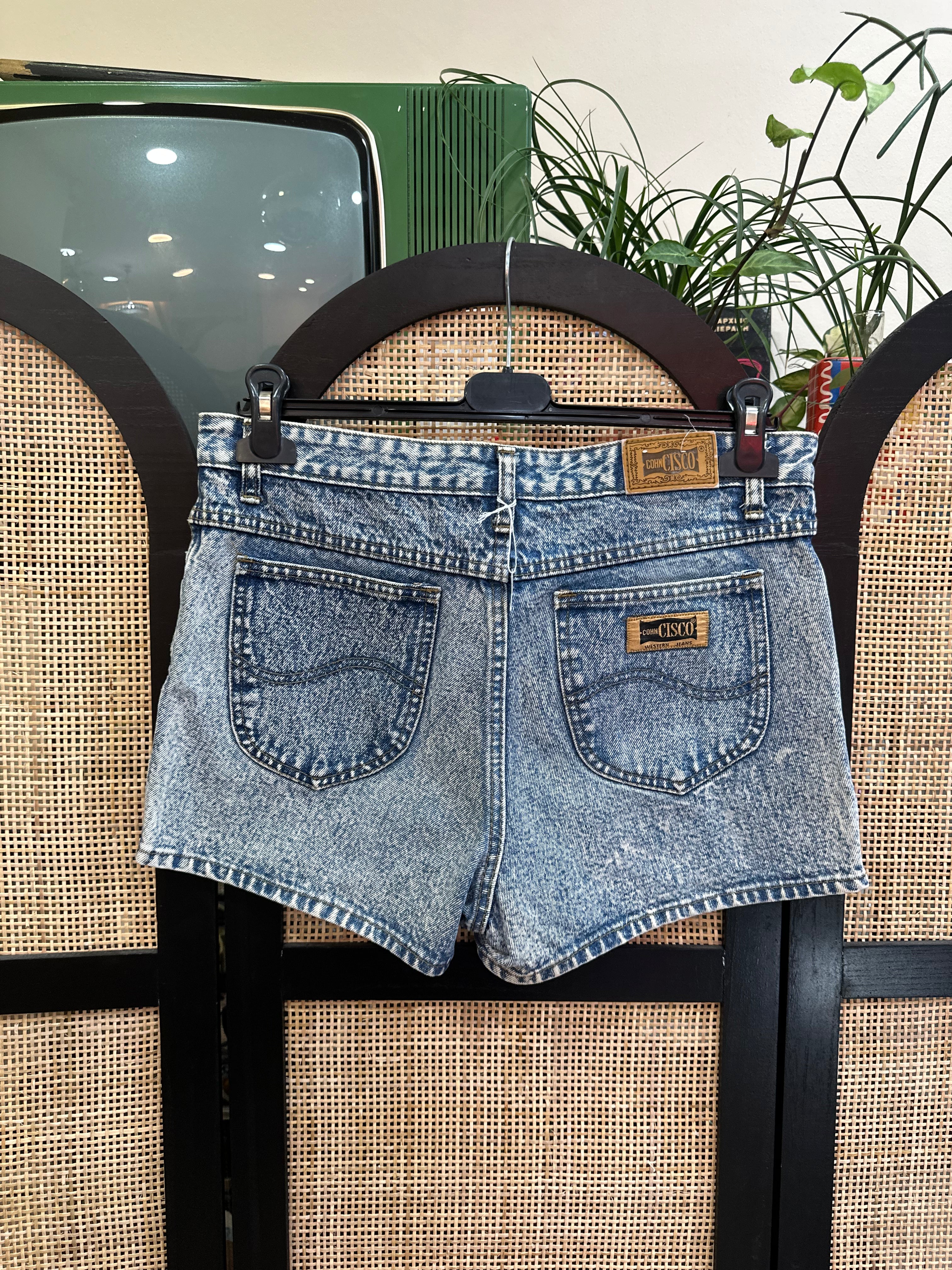 Super cute high waisted shorts