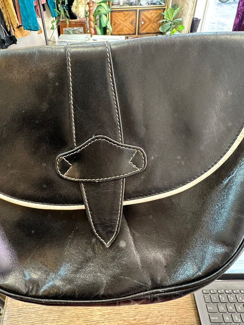 Vintage leather cross body bag