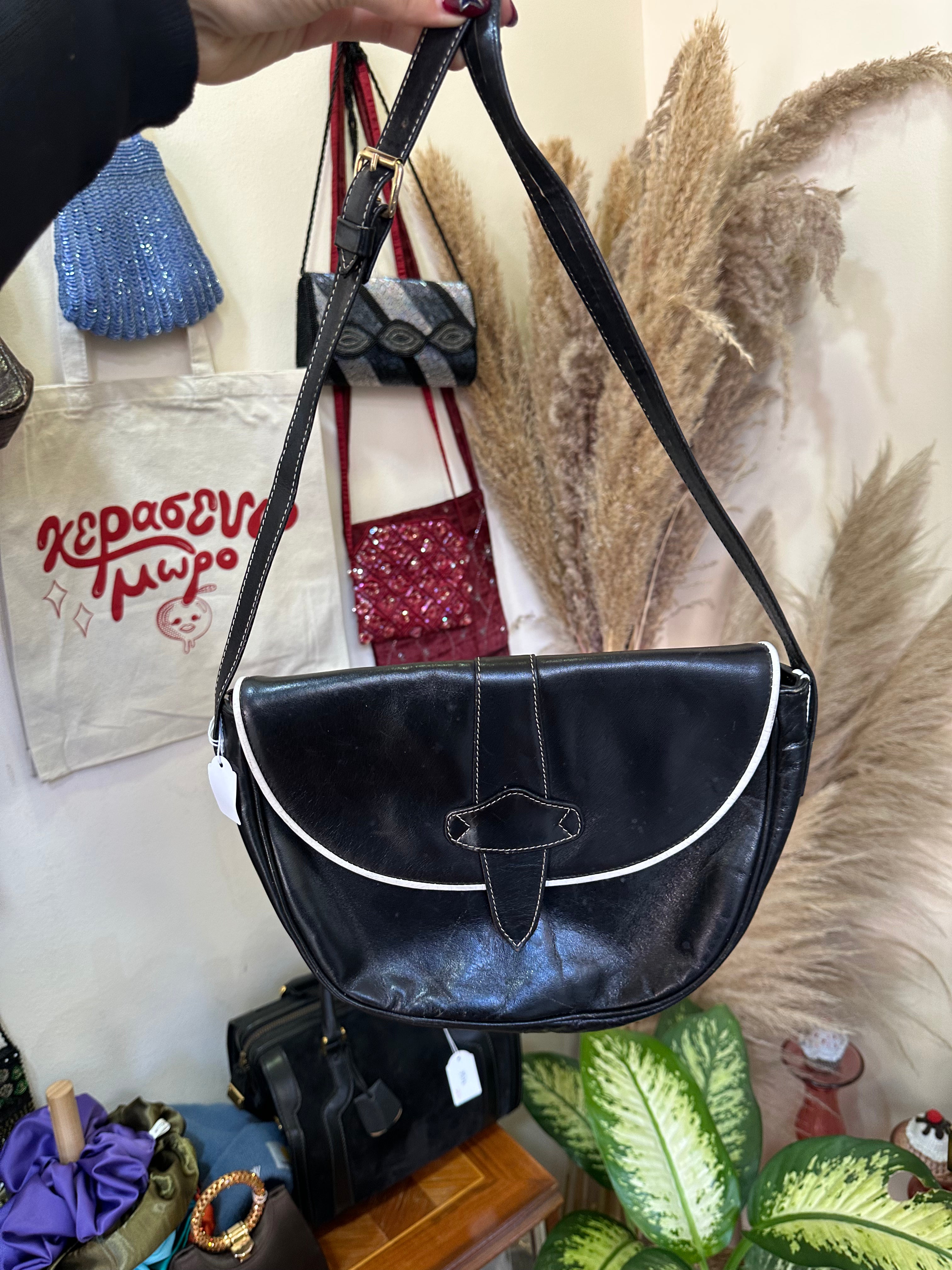 Vintage leather cross body bag