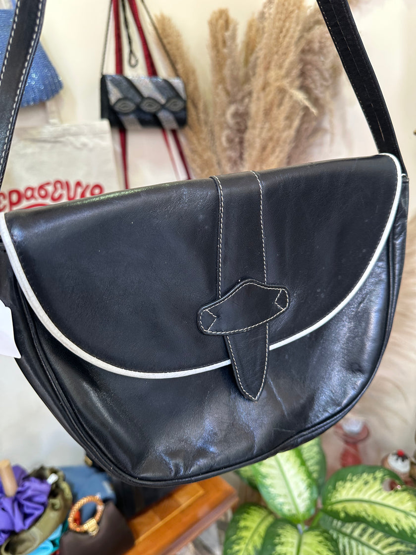 Vintage leather cross body bag