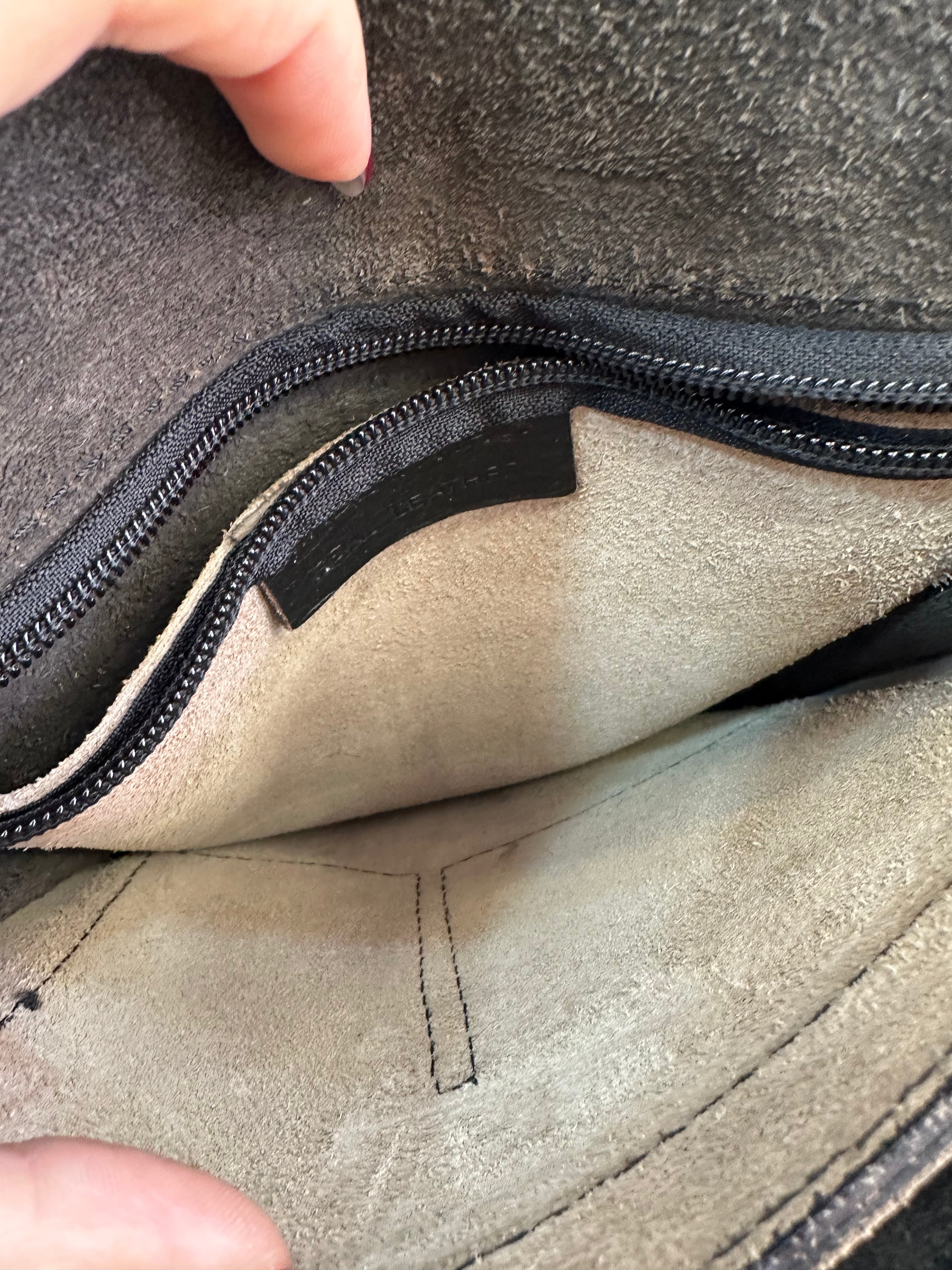 Italian vintage real leather cross body bag with adjustable strap