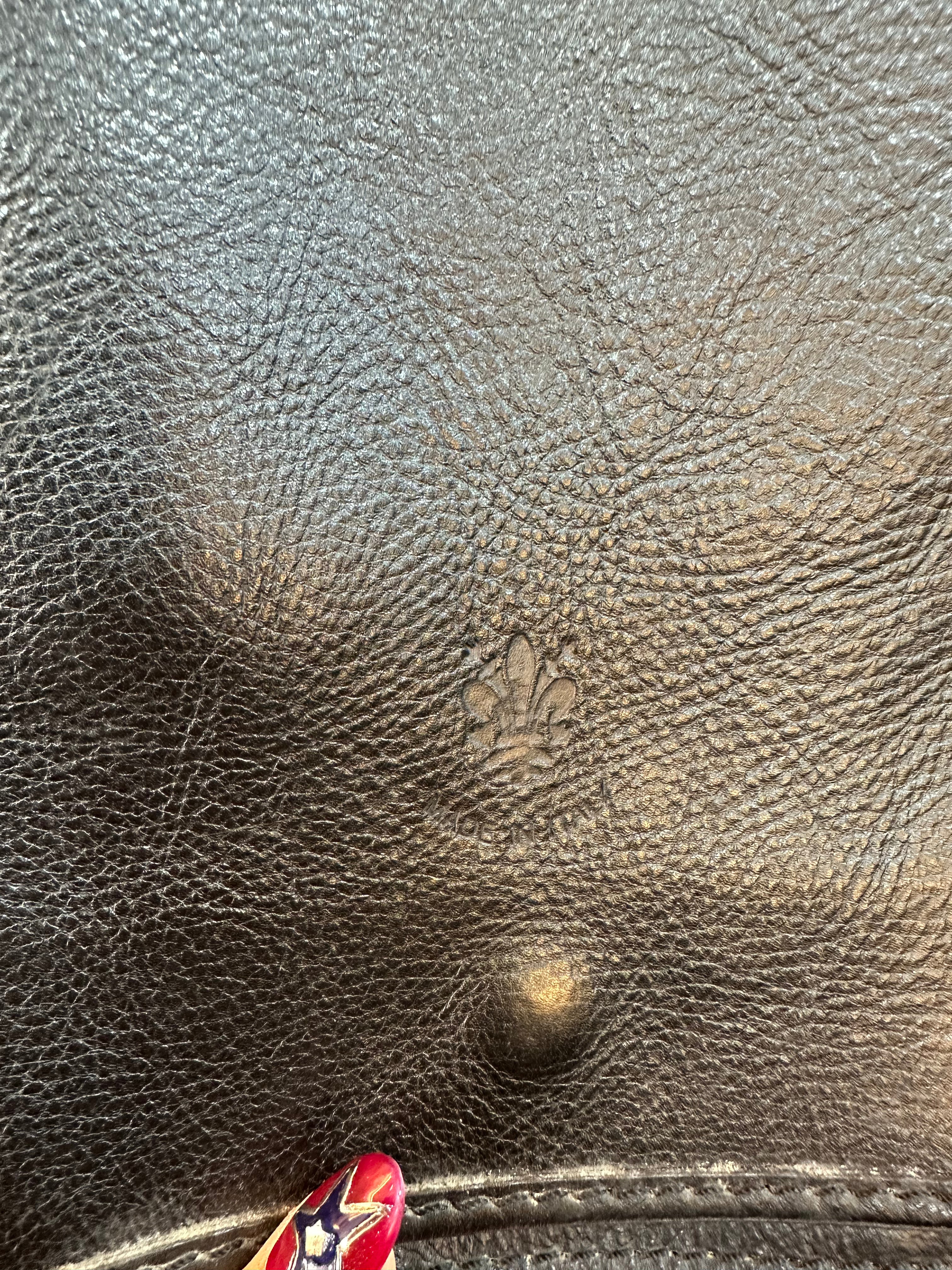 Italian vintage real leather cross body bag with adjustable strap