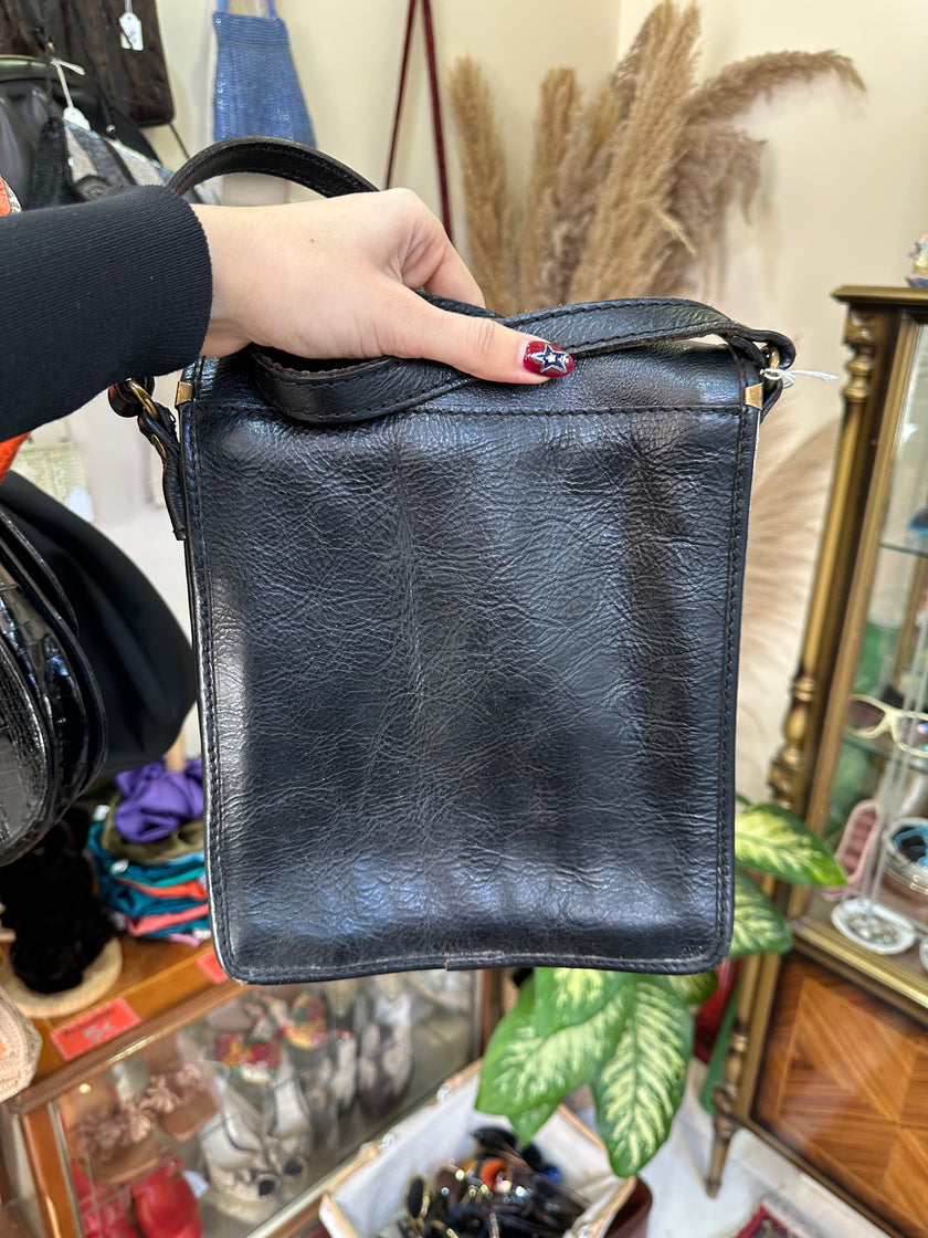 Italian vintage real leather cross body bag with adjustable strap