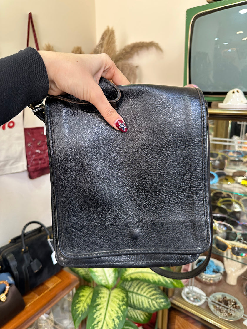 Italian vintage real leather cross body bag with adjustable strap