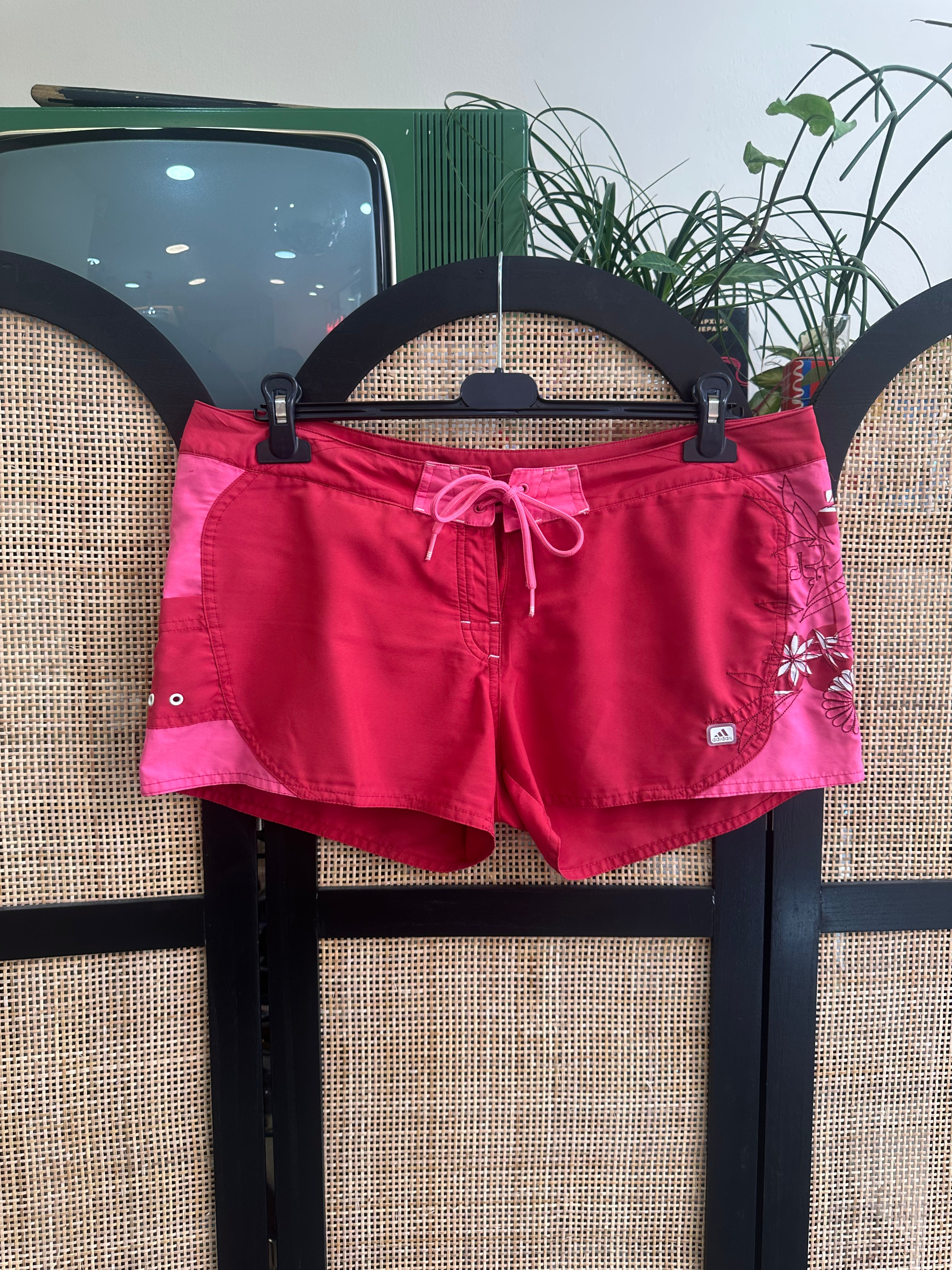 Super cute Adidas hot shorts