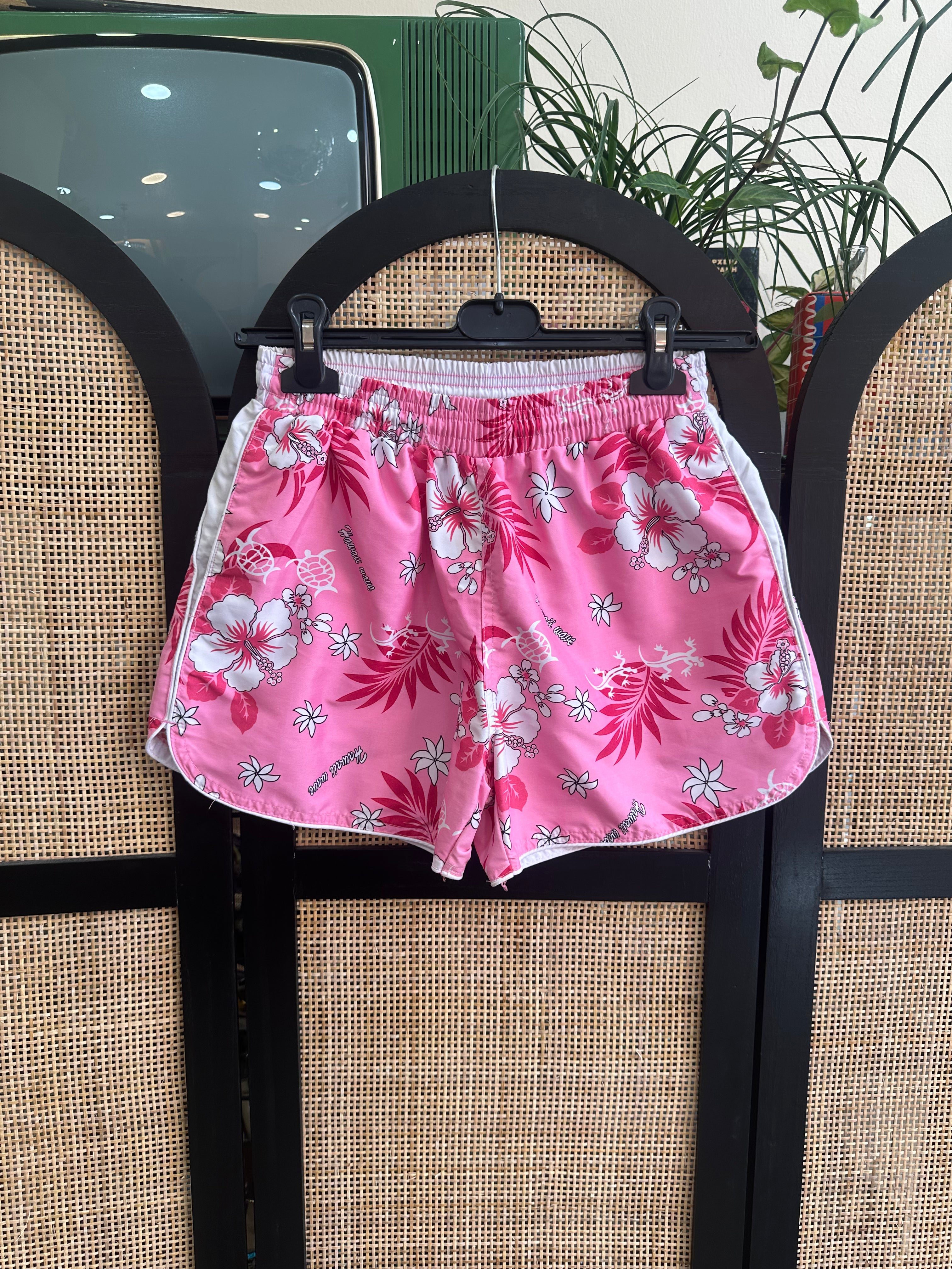 Super cute Y2K Hawaiian shorts