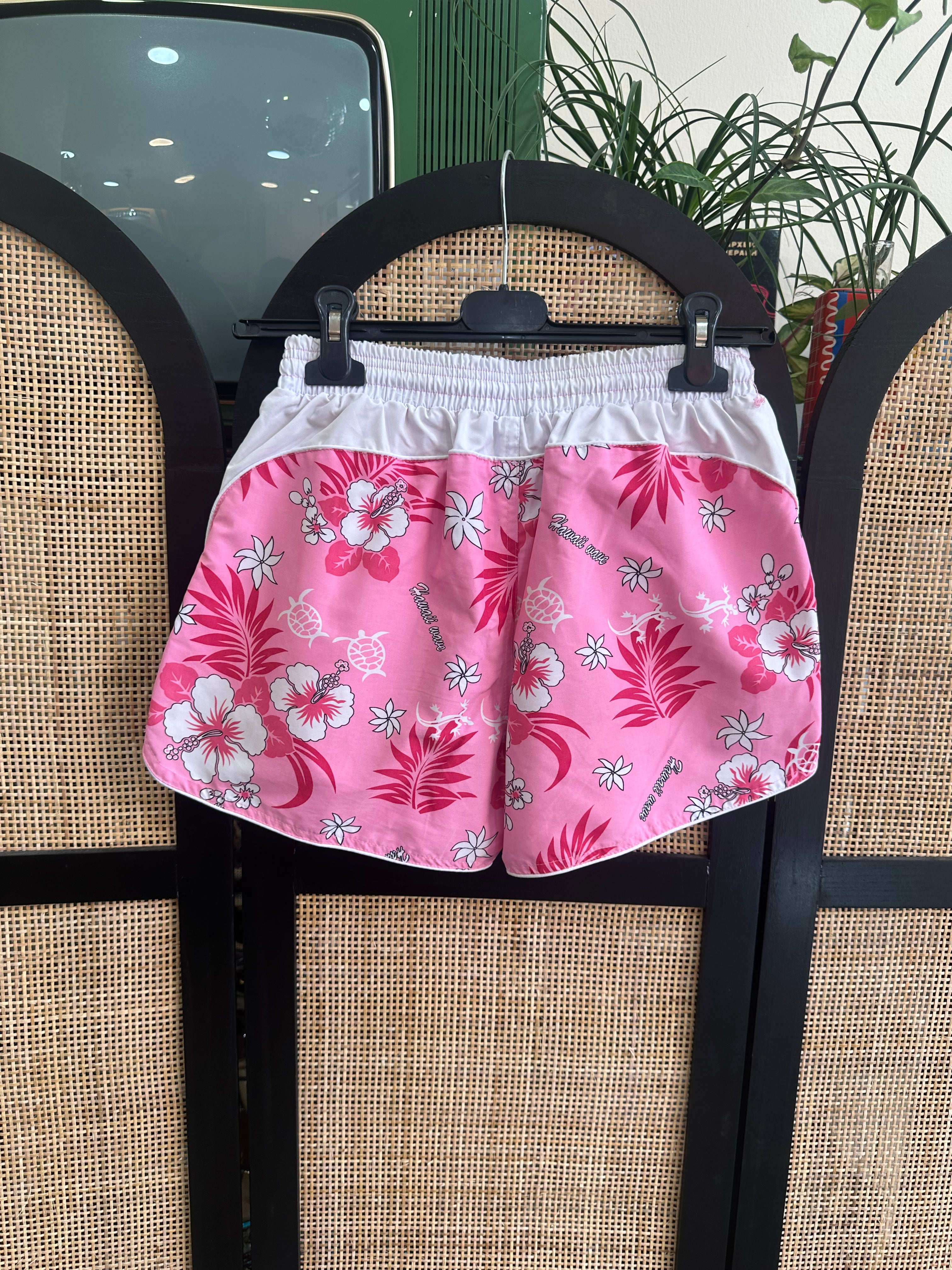 Super cute Y2K Hawaiian shorts