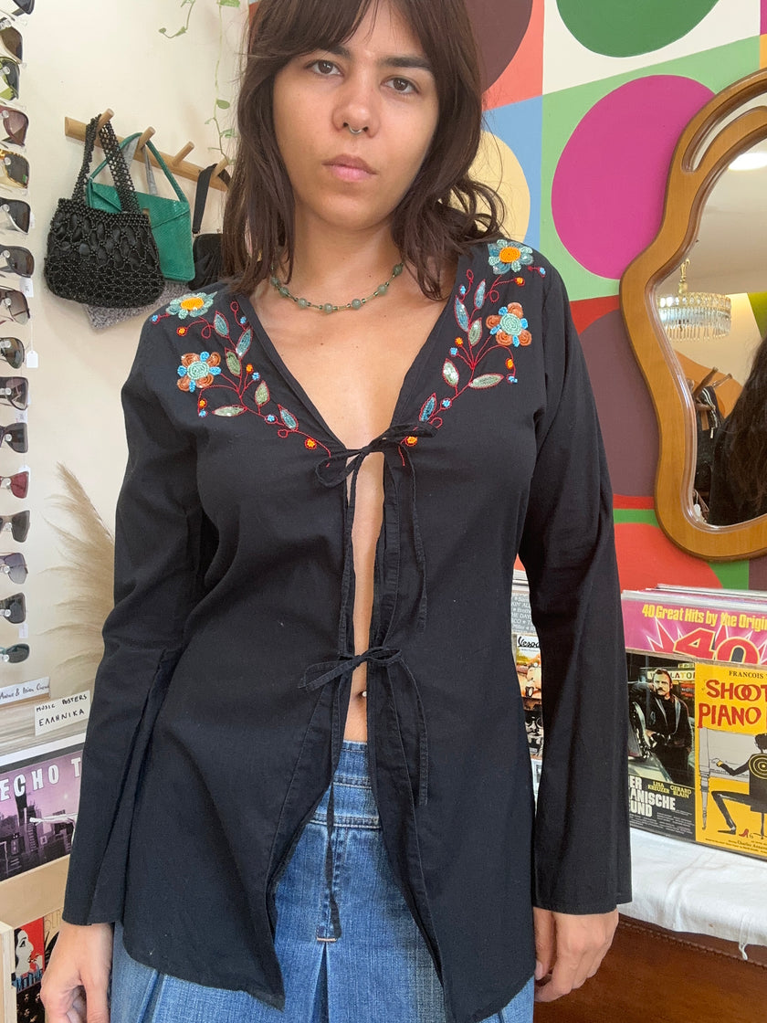 Infiore vintage shirt with embroidered details (S/M)