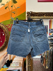 AMERICANINO dark wash high waisted shorts (W32)