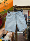 Vintage LEVIS 501 denim shorts (W28)