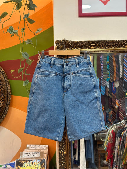 CLOSED high waisted denim shorts (W30)