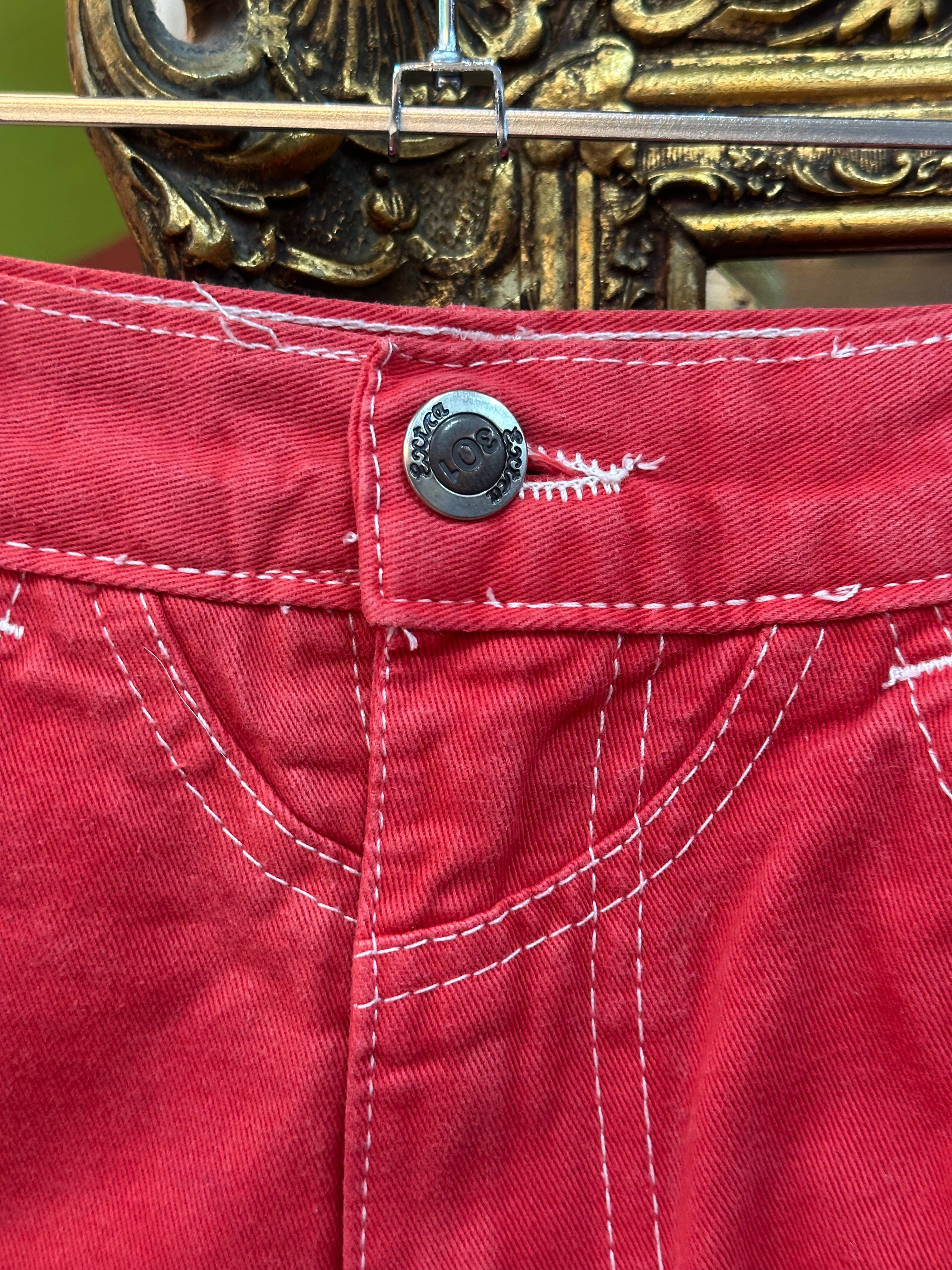 Vintage red high waisted denim shorts (XS)