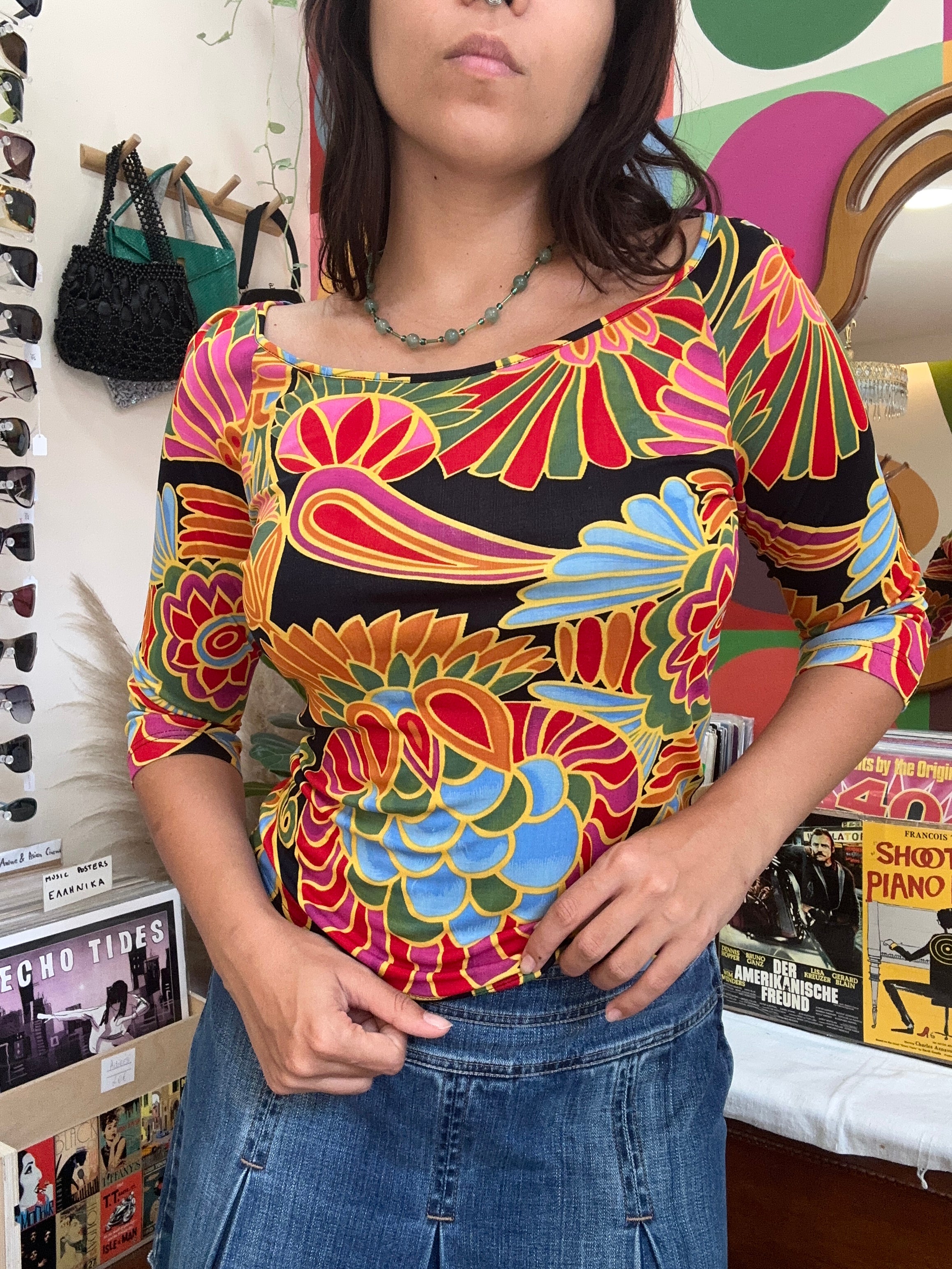 Carla carini Y2K style graphic 3/4 sleeve top (S/M)
