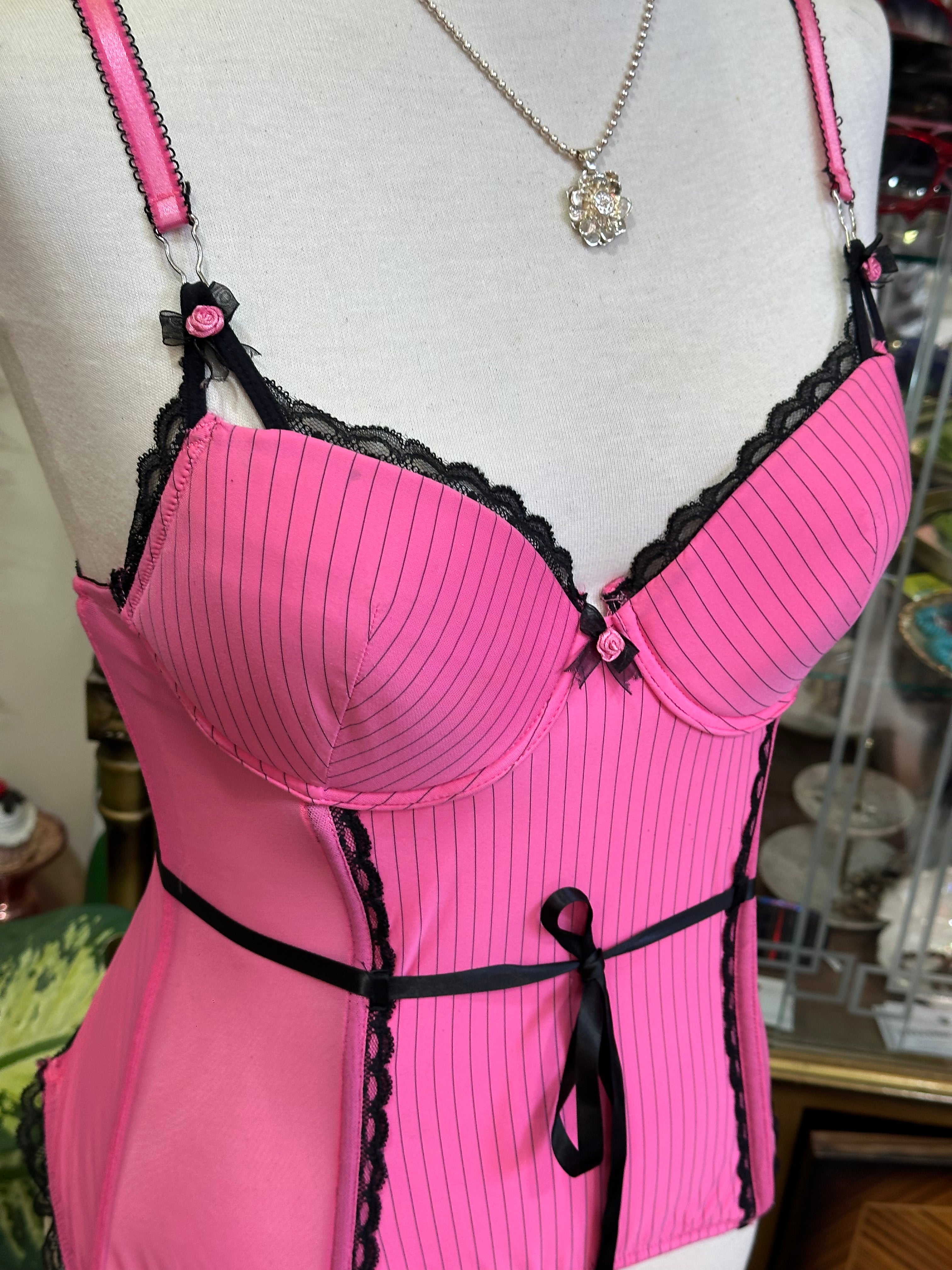 Super cute pink corset top (75B)