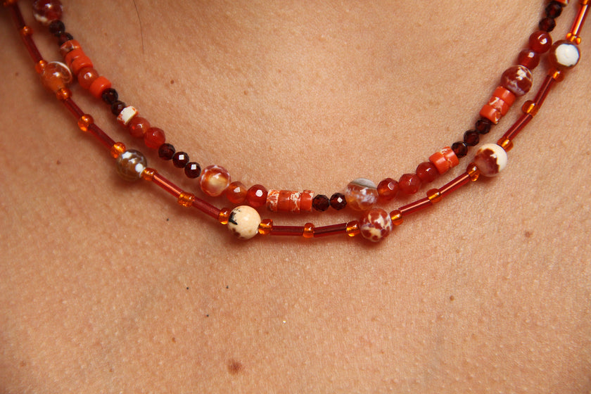Beautiful handmade necklace featuring Agate fire dragon vein