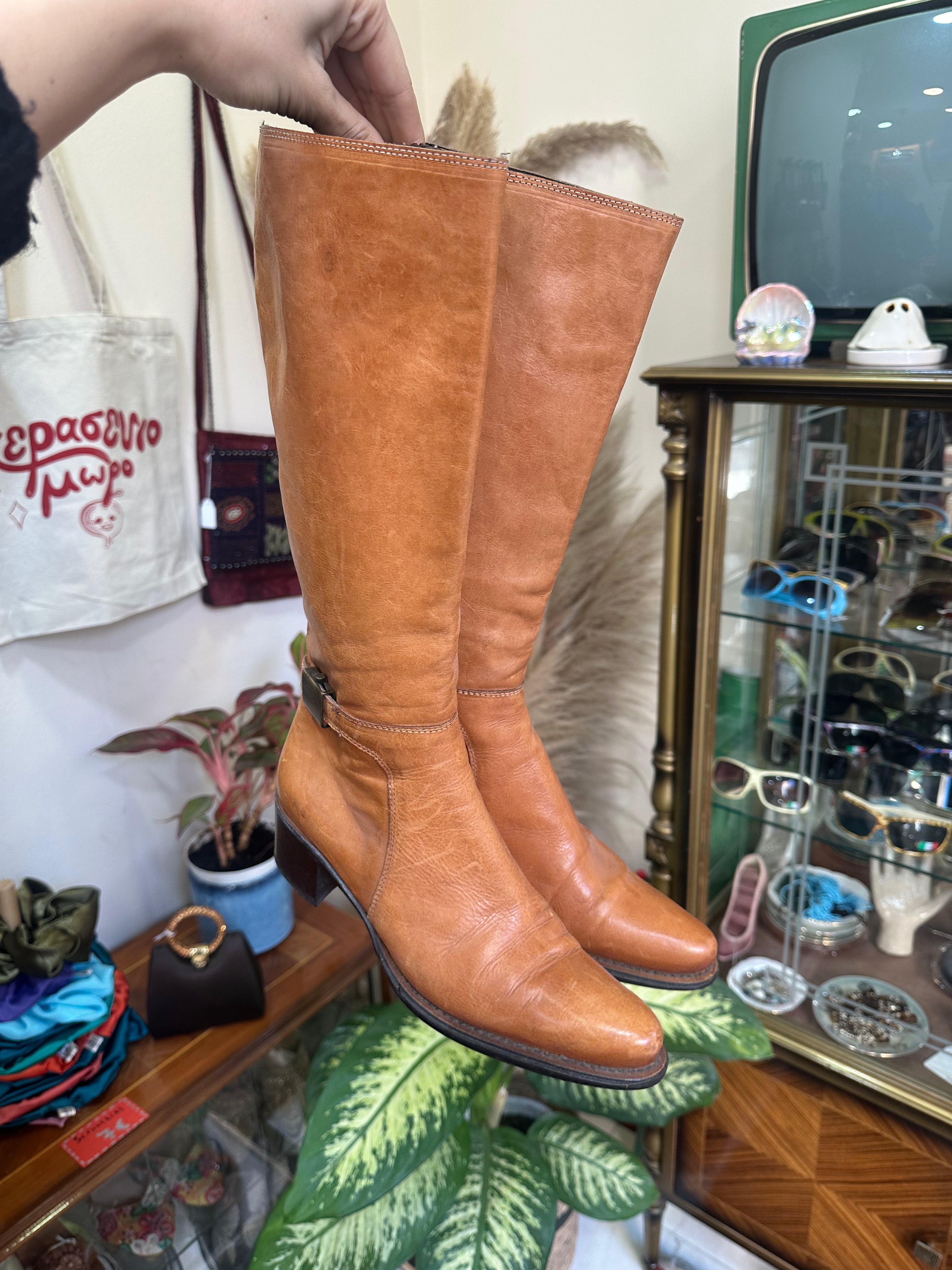 Vintage Tan Leather Knee-High Boots with Low Block Heel (37)