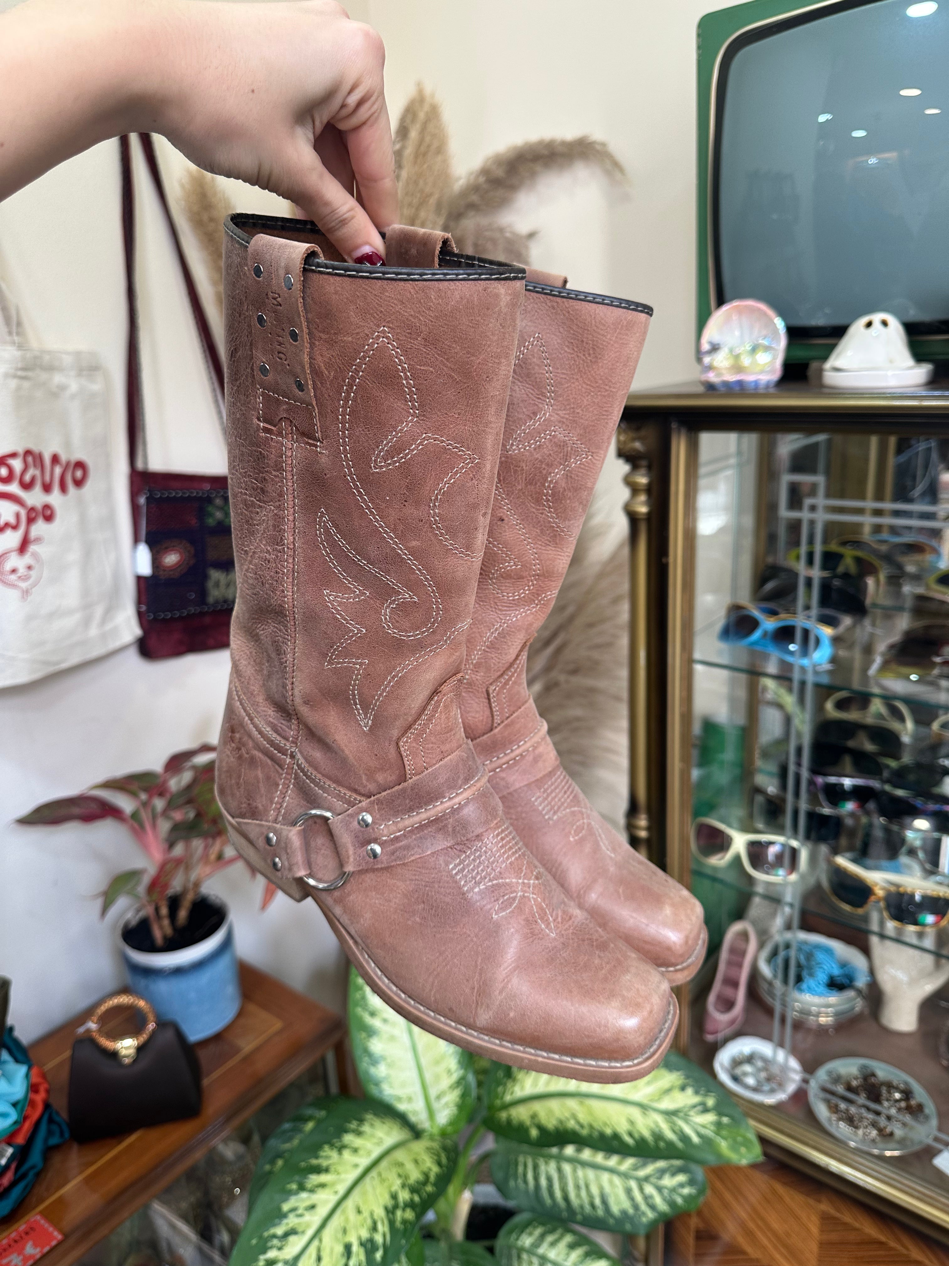 Mustang brown leather western mid calf boots (40)