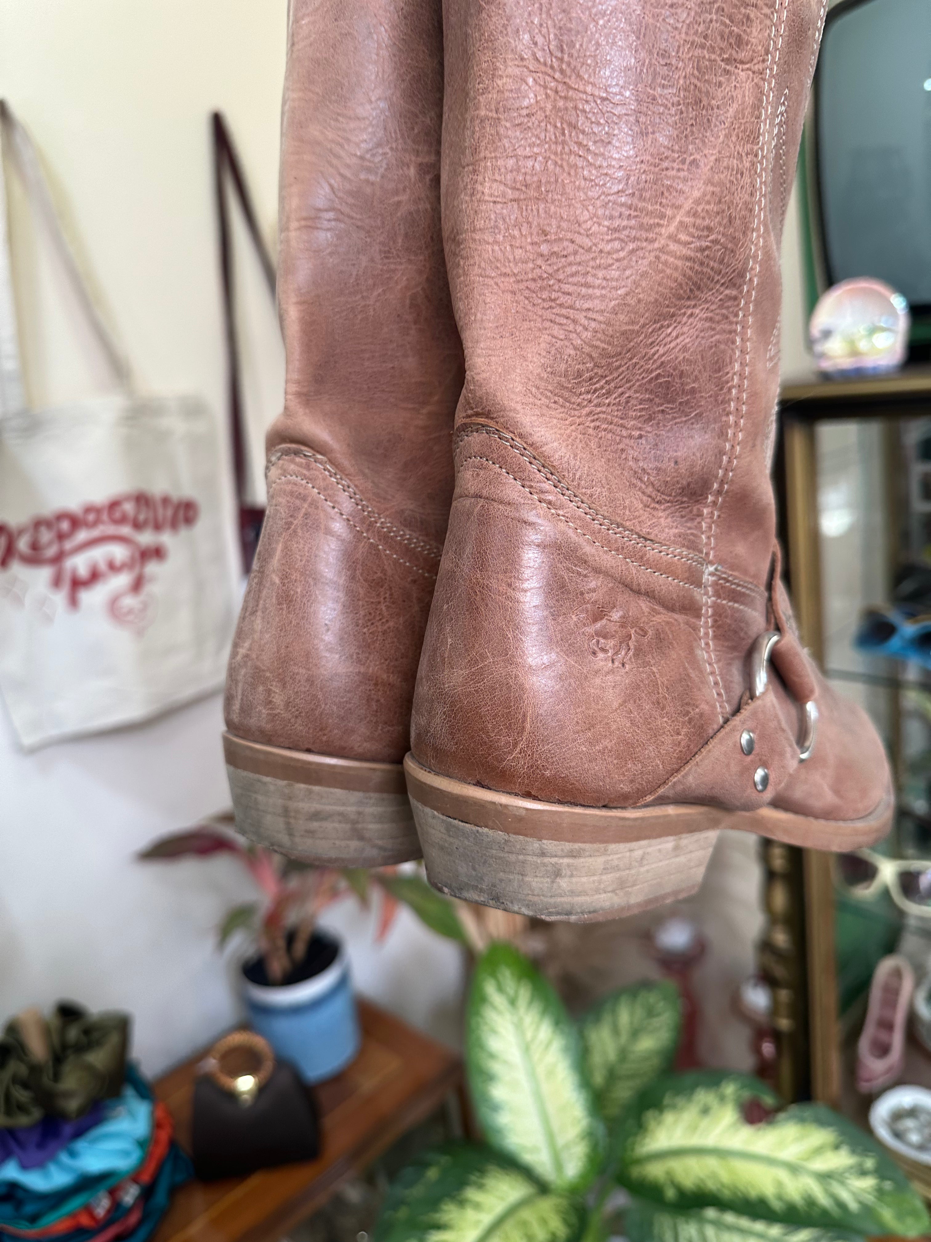 Mustang brown leather western mid calf boots (40)