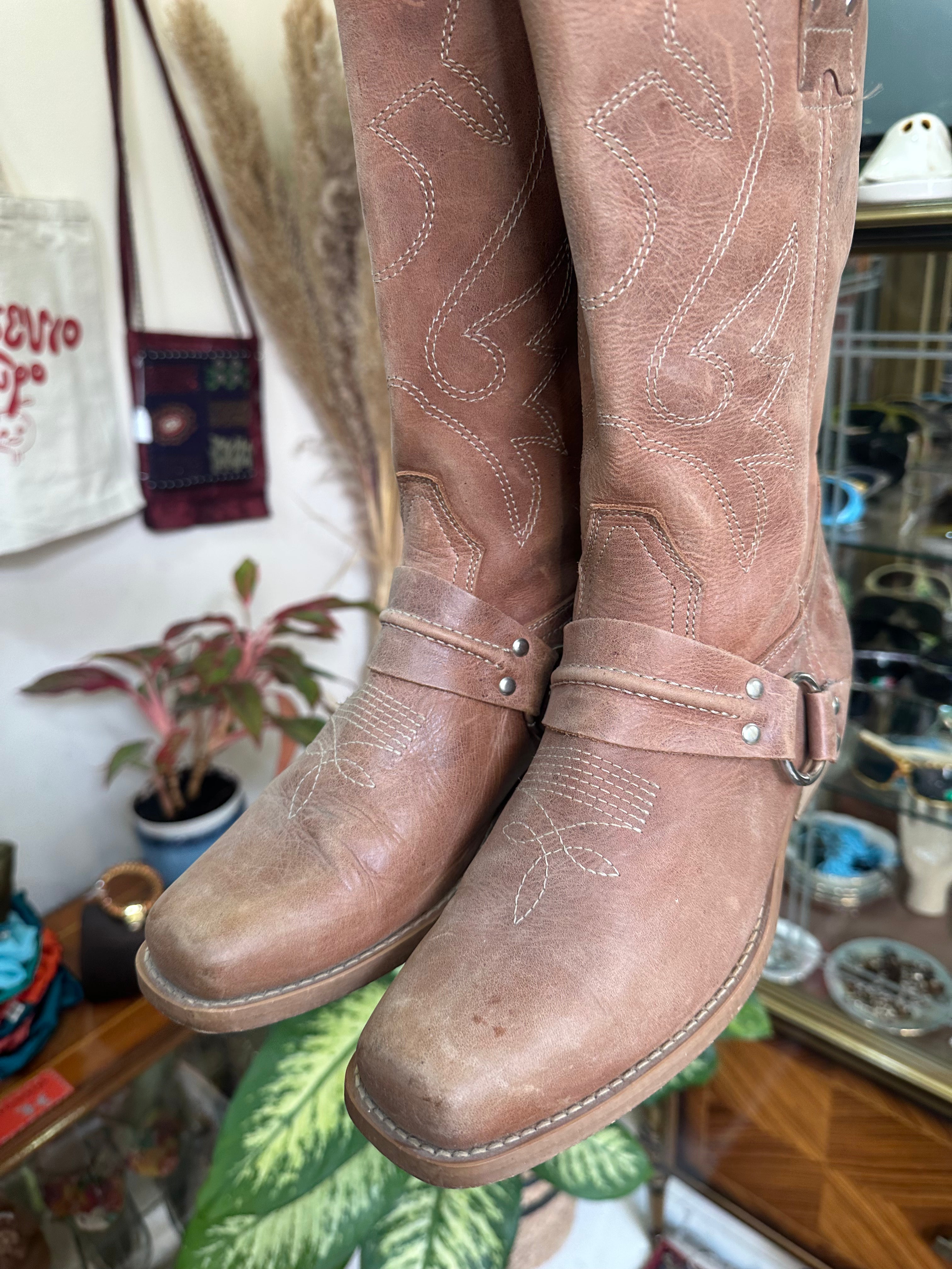 Mustang brown leather western mid calf boots (40)