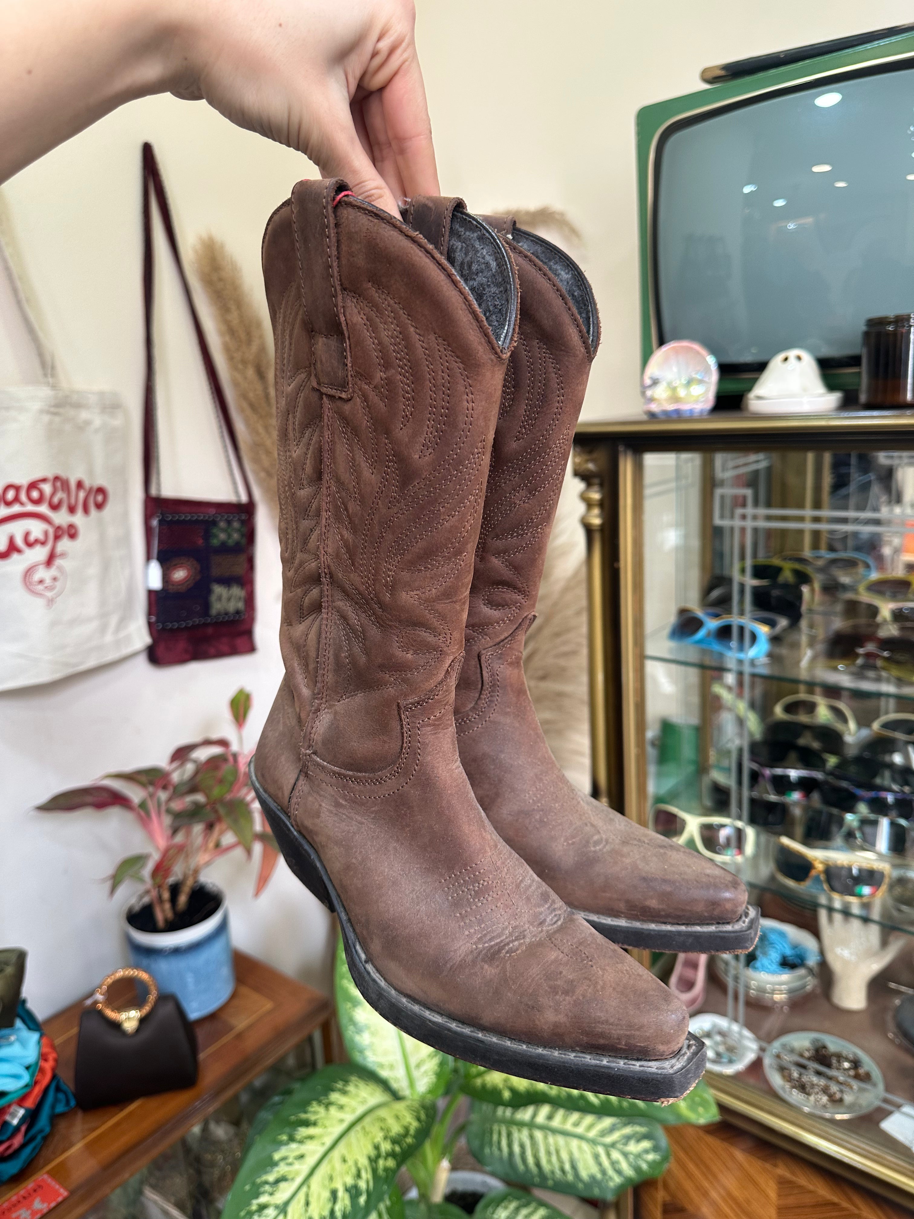 Vintage genuine leather cowboy boots (35)