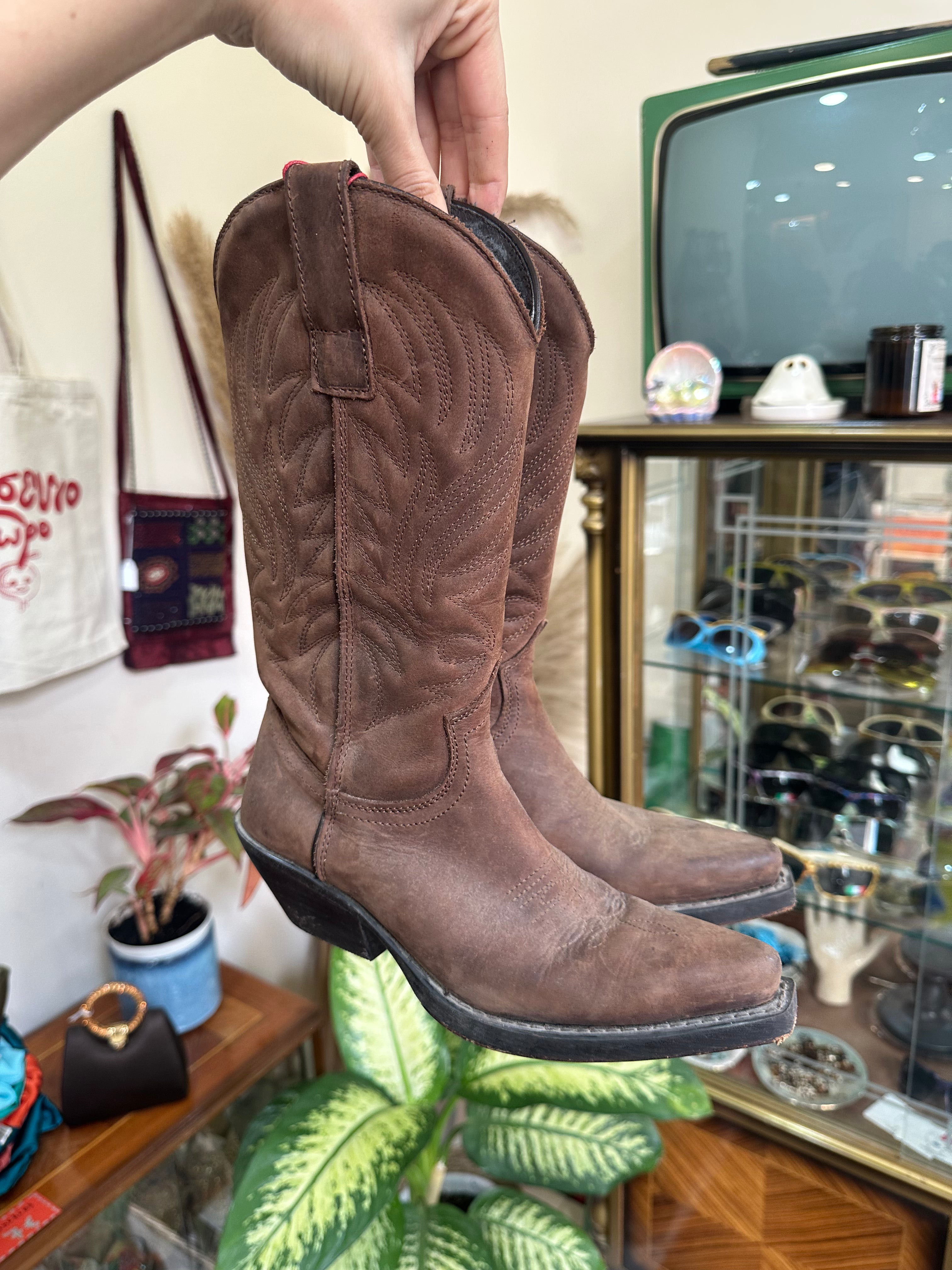 Vintage genuine leather cowboy boots (35)