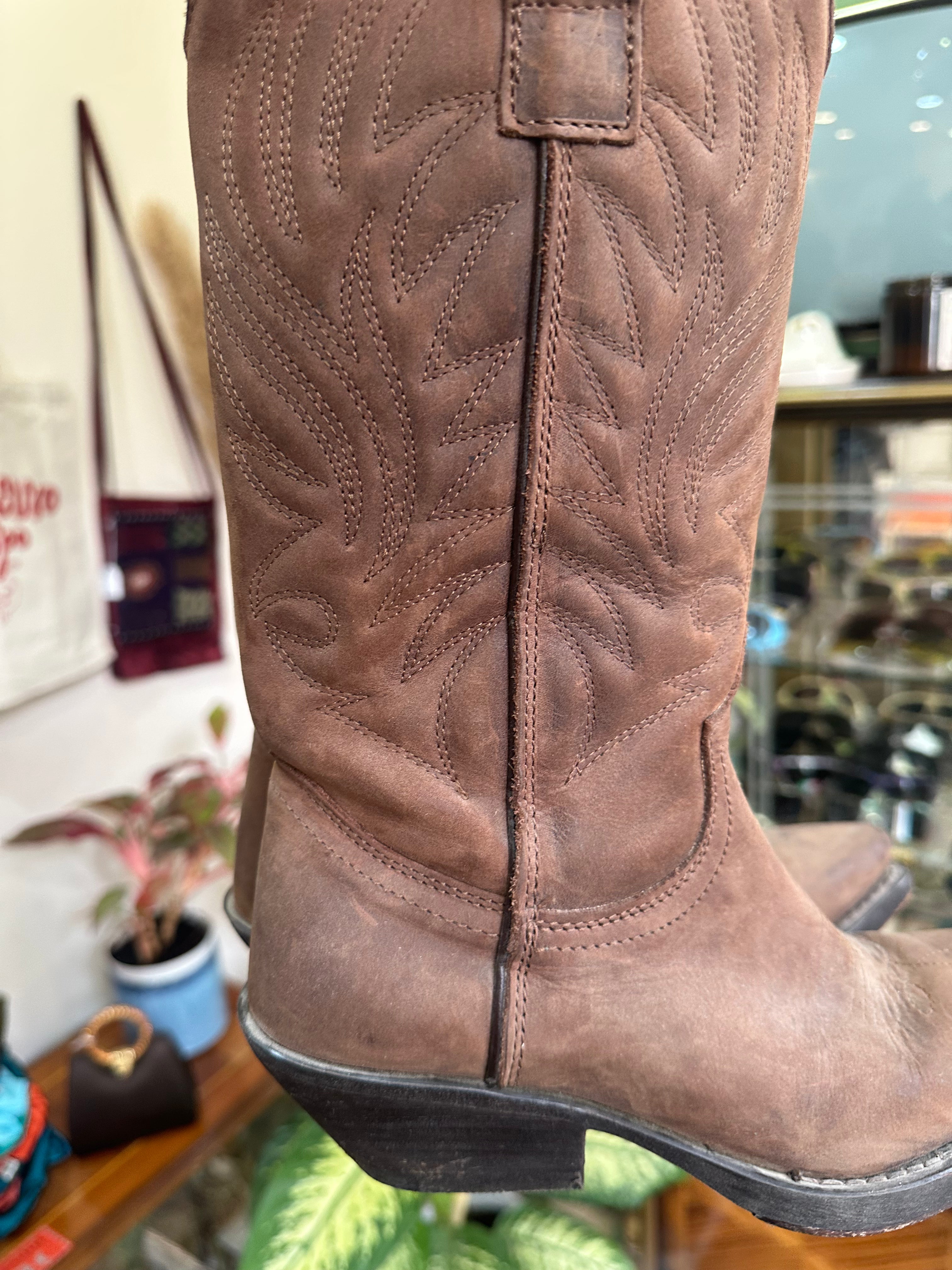 Vintage genuine leather cowboy boots (35)