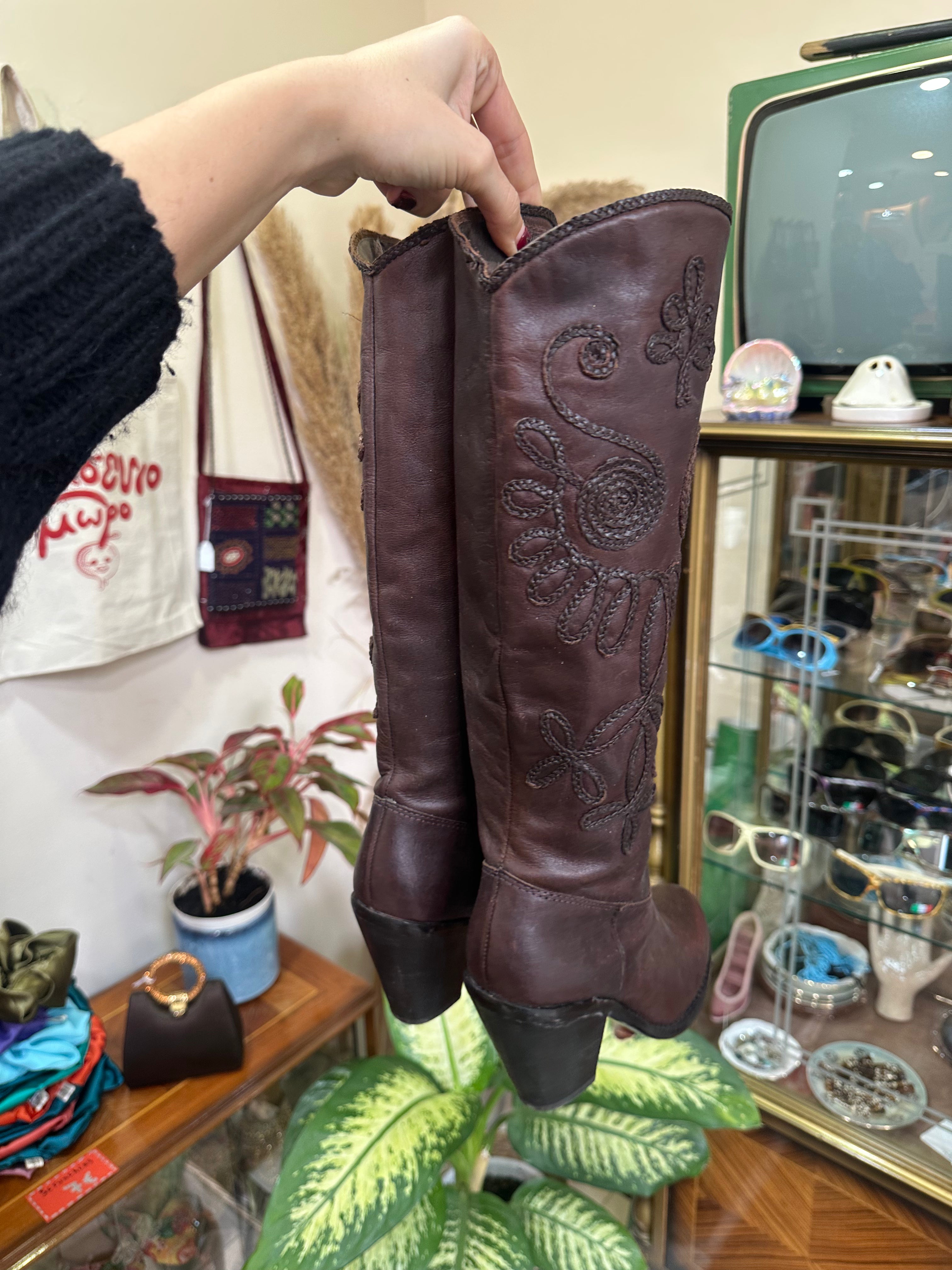 Brown Leather Embroidered Knee-High Boots with Block Heel (36)