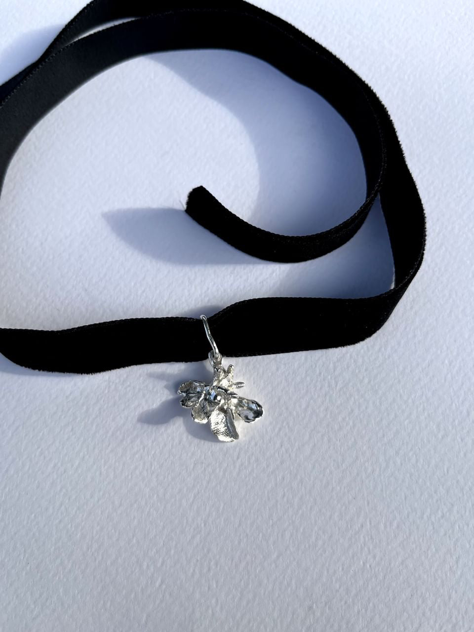 Stunning handmade silver 925 flower choker with velvet strap (Phaos)