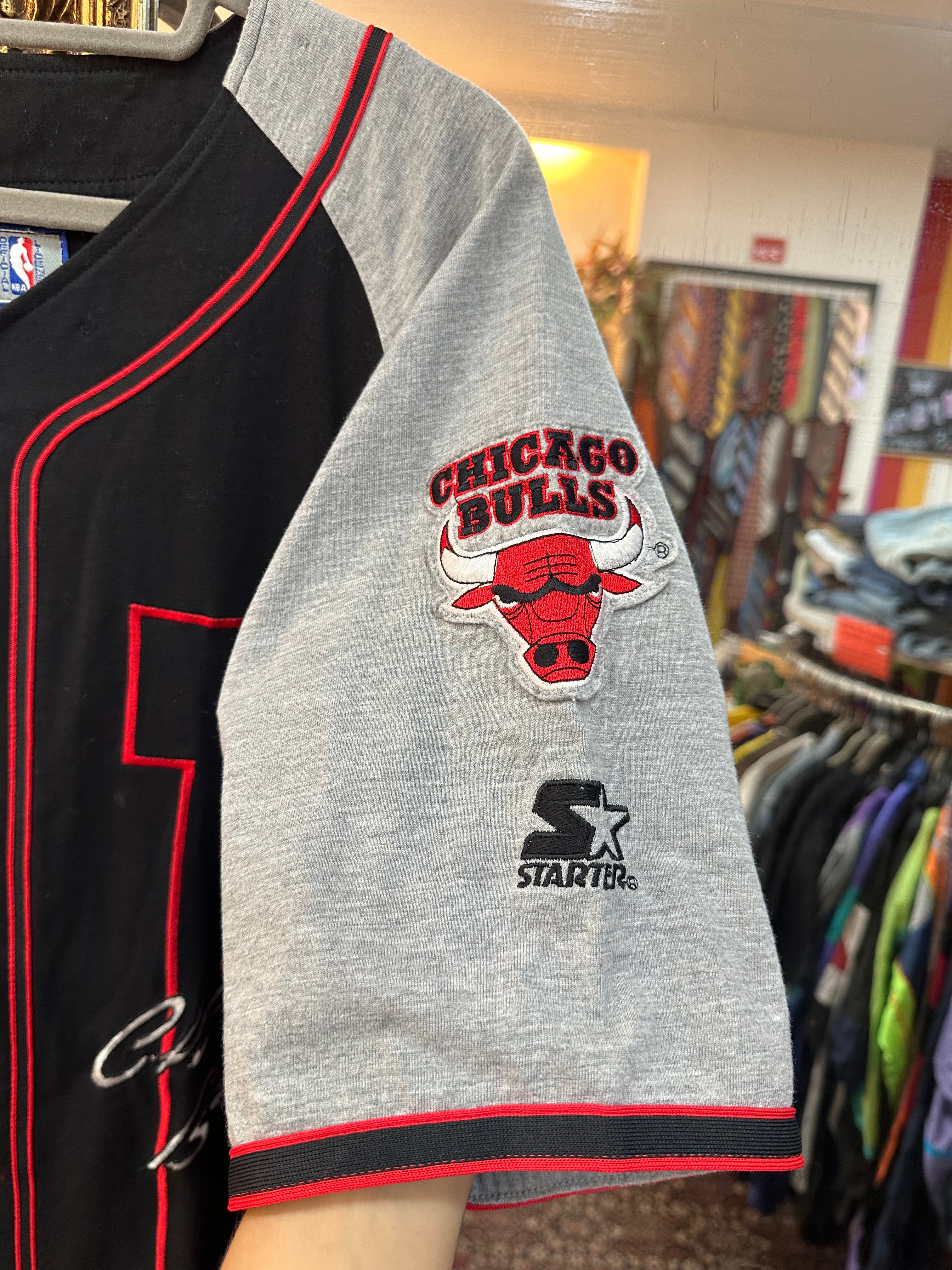 Vintage 90s Starter Chicago Bulls Men's Baseball Jersey (L)