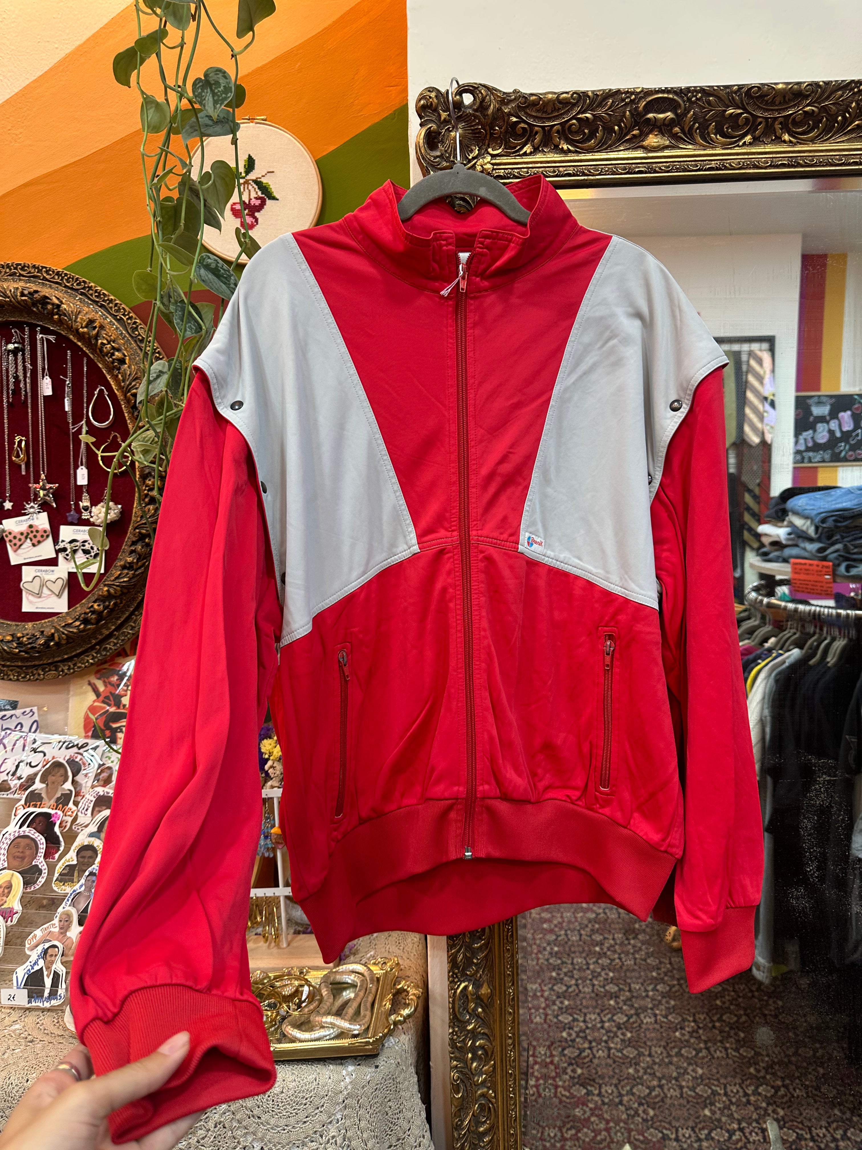 Vintage Brunik track jacket with detachable sleeves (M)