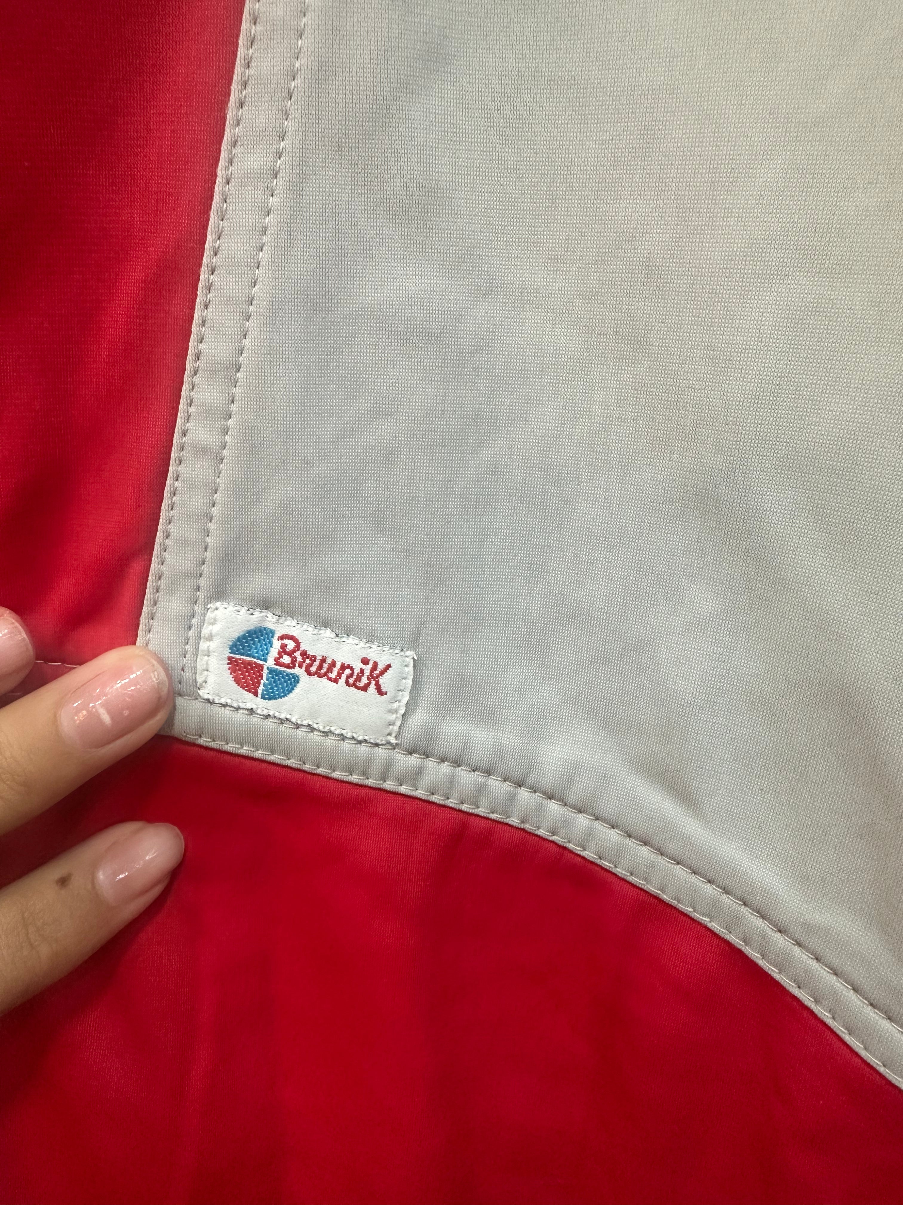 Vintage Brunik track jacket with detachable sleeves (M)