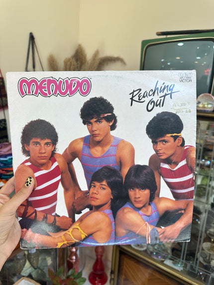 Menudo - Reaching out