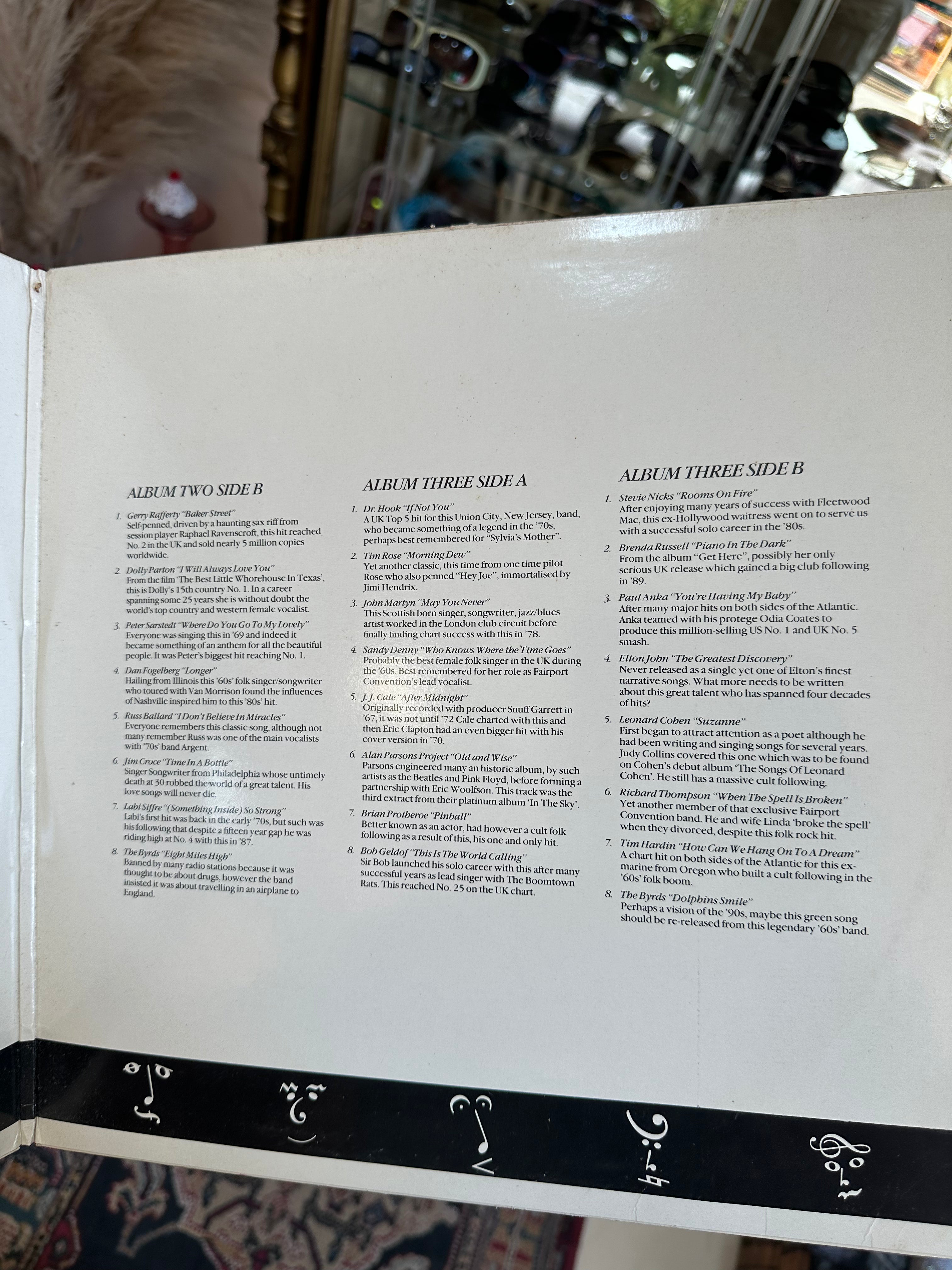 “Tell in thru the song” 50 classic hits (2 records included)