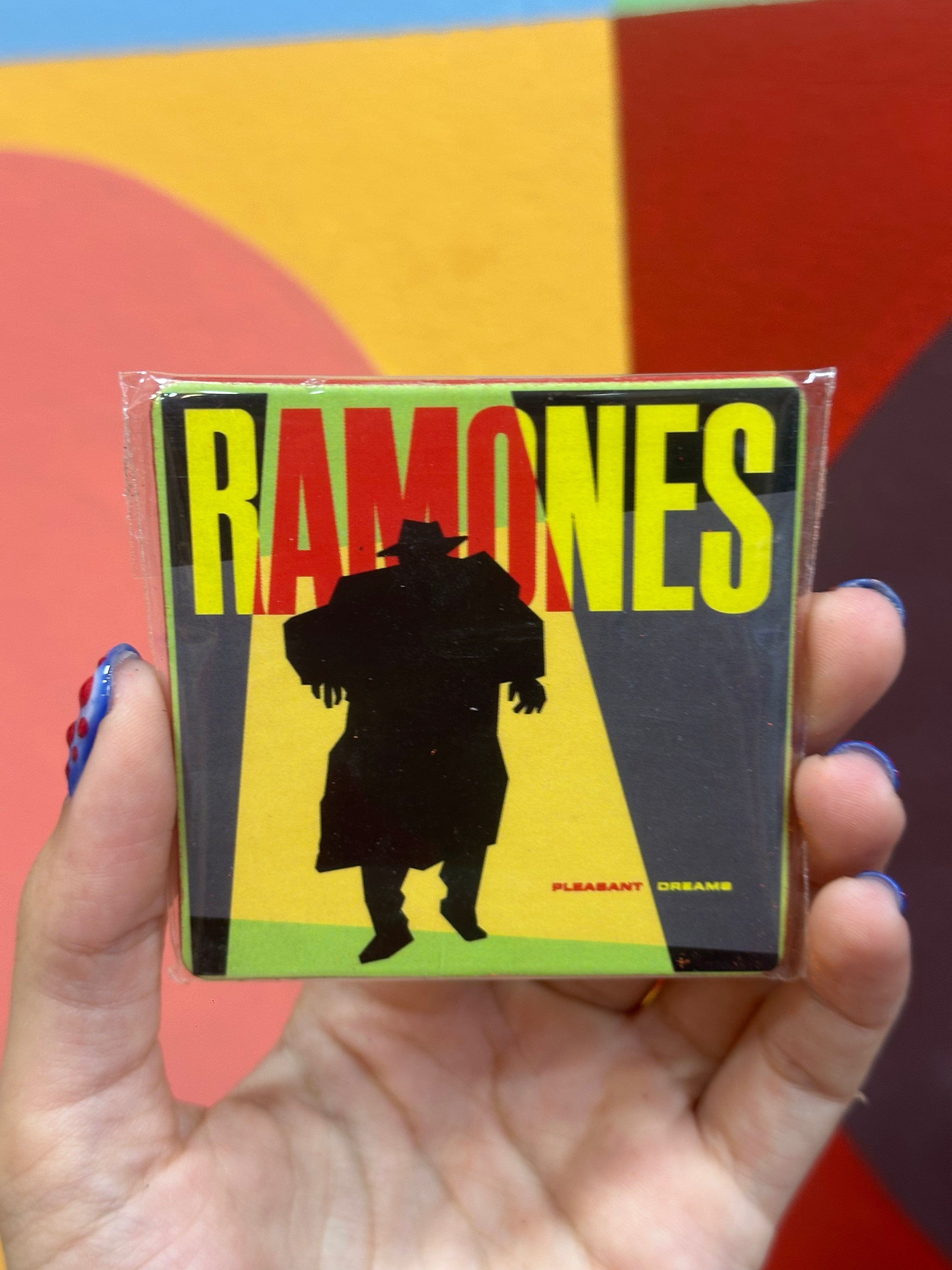 Ramones magnet