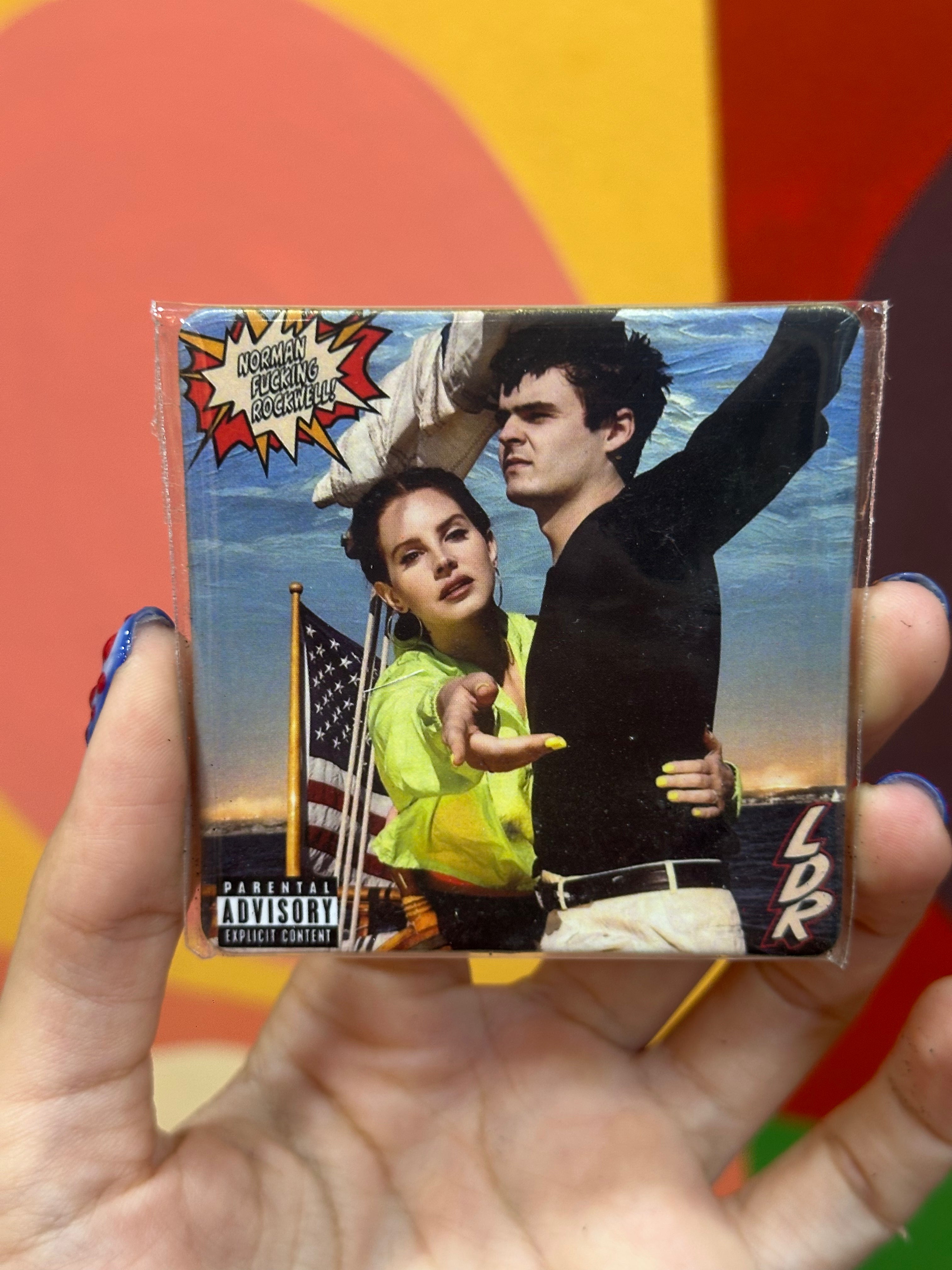 Lana del Rey magnet